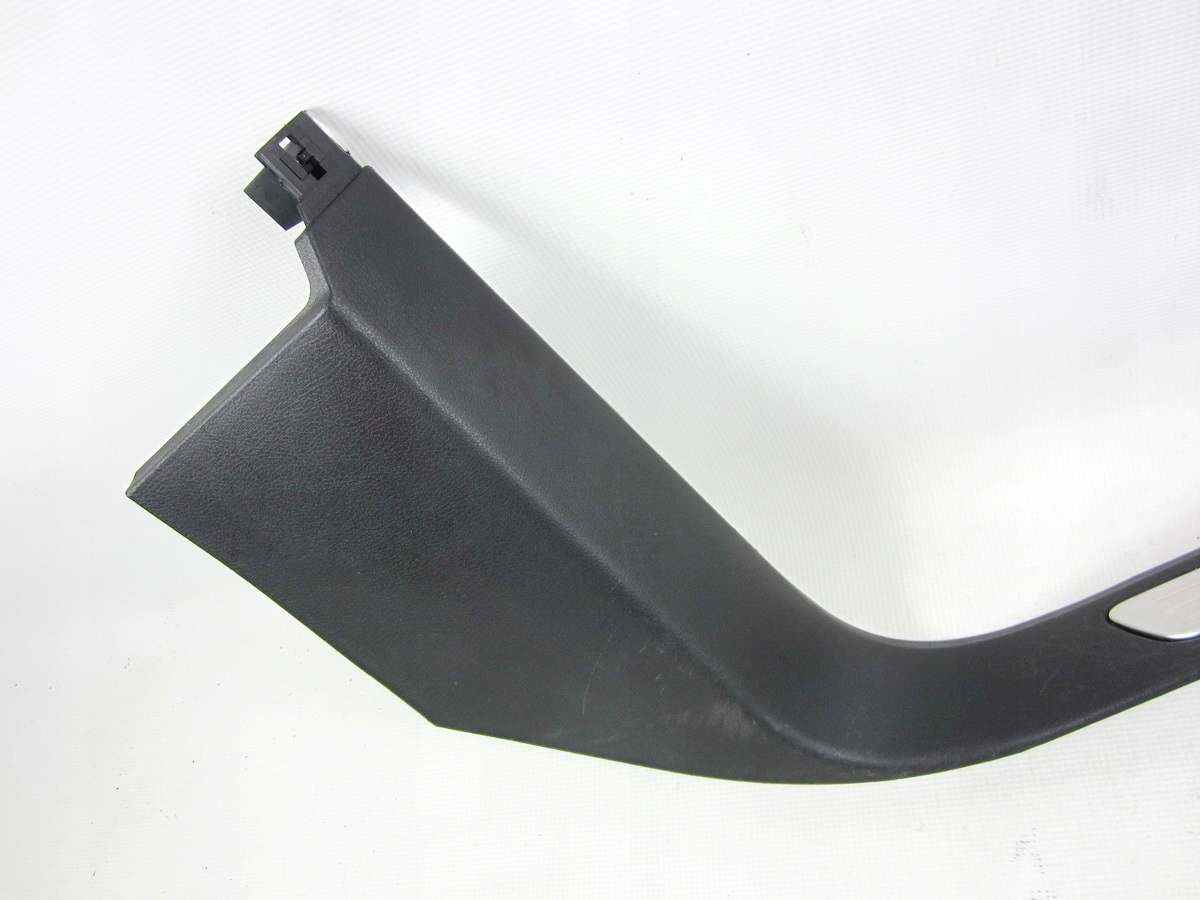 cap moulding of the threshold front front right Porsche Cayenne S II 958 7P5 92A