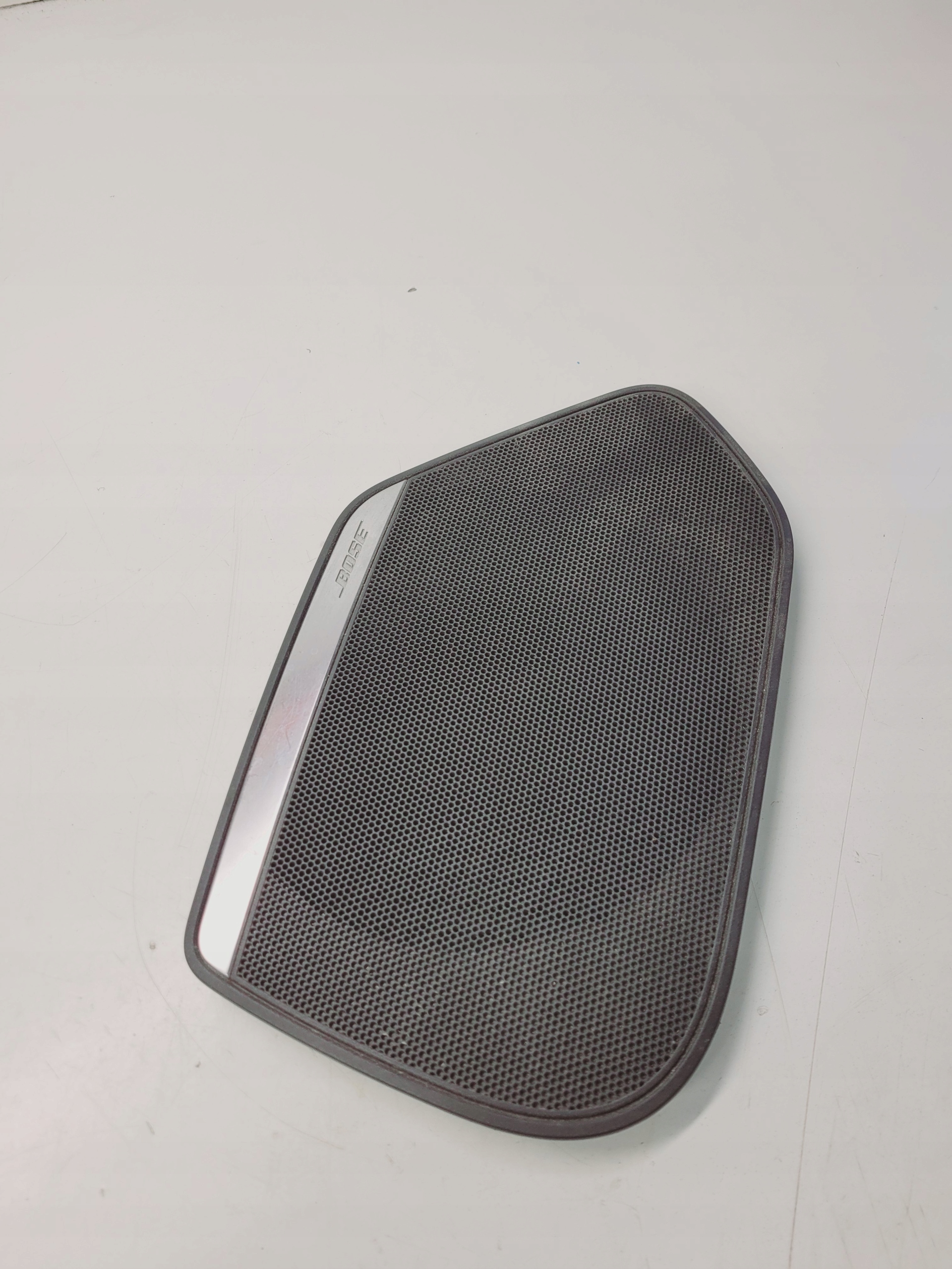 krycí repráku AUDI A7 pravý předek 4G8035420A