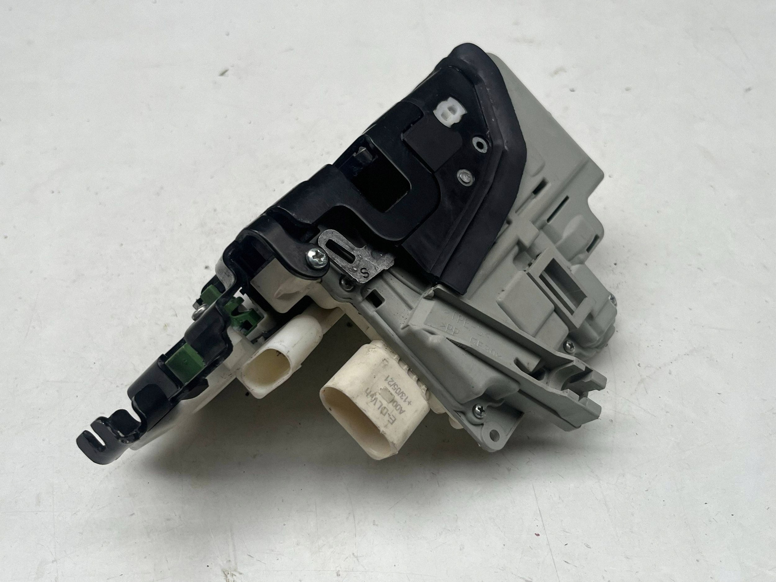 AUDI Q7 4M lock door left front DOCIAG 4M1837015F @M