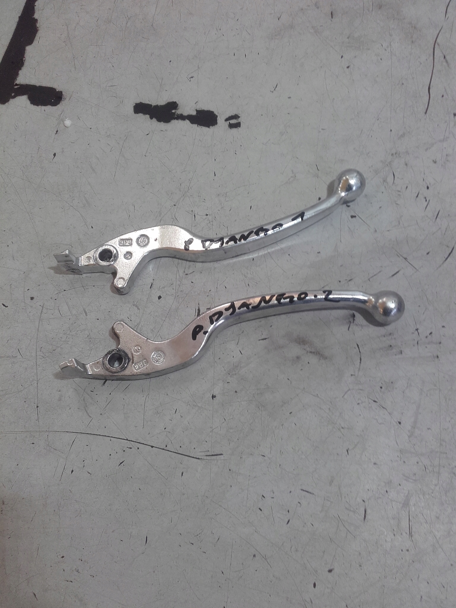 PEUGEOT DJANGO 125 РУЧКА РЫЧАГ L + P 14-20