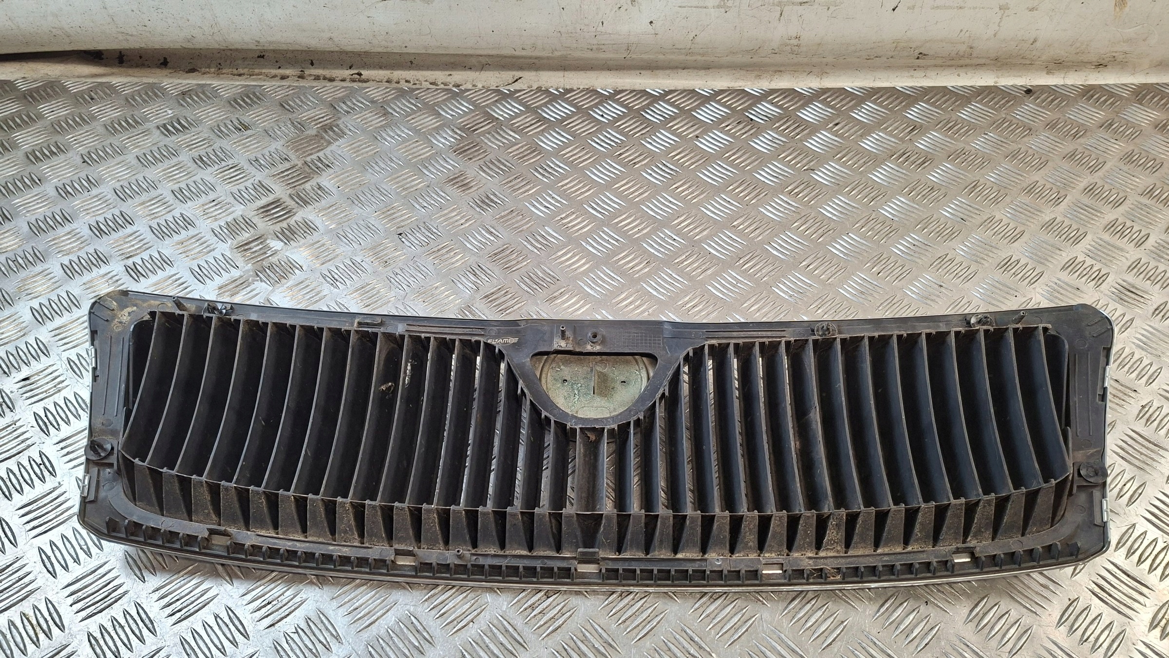 Grill Grill SKODA OCTAVIA II