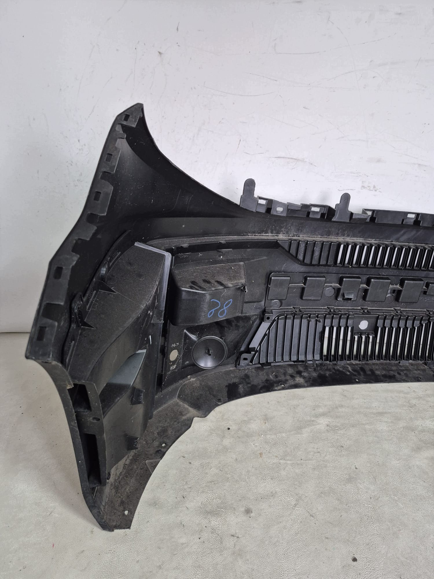 RENAULT MASTER V 5 24- bumper front front PDC 622541366R