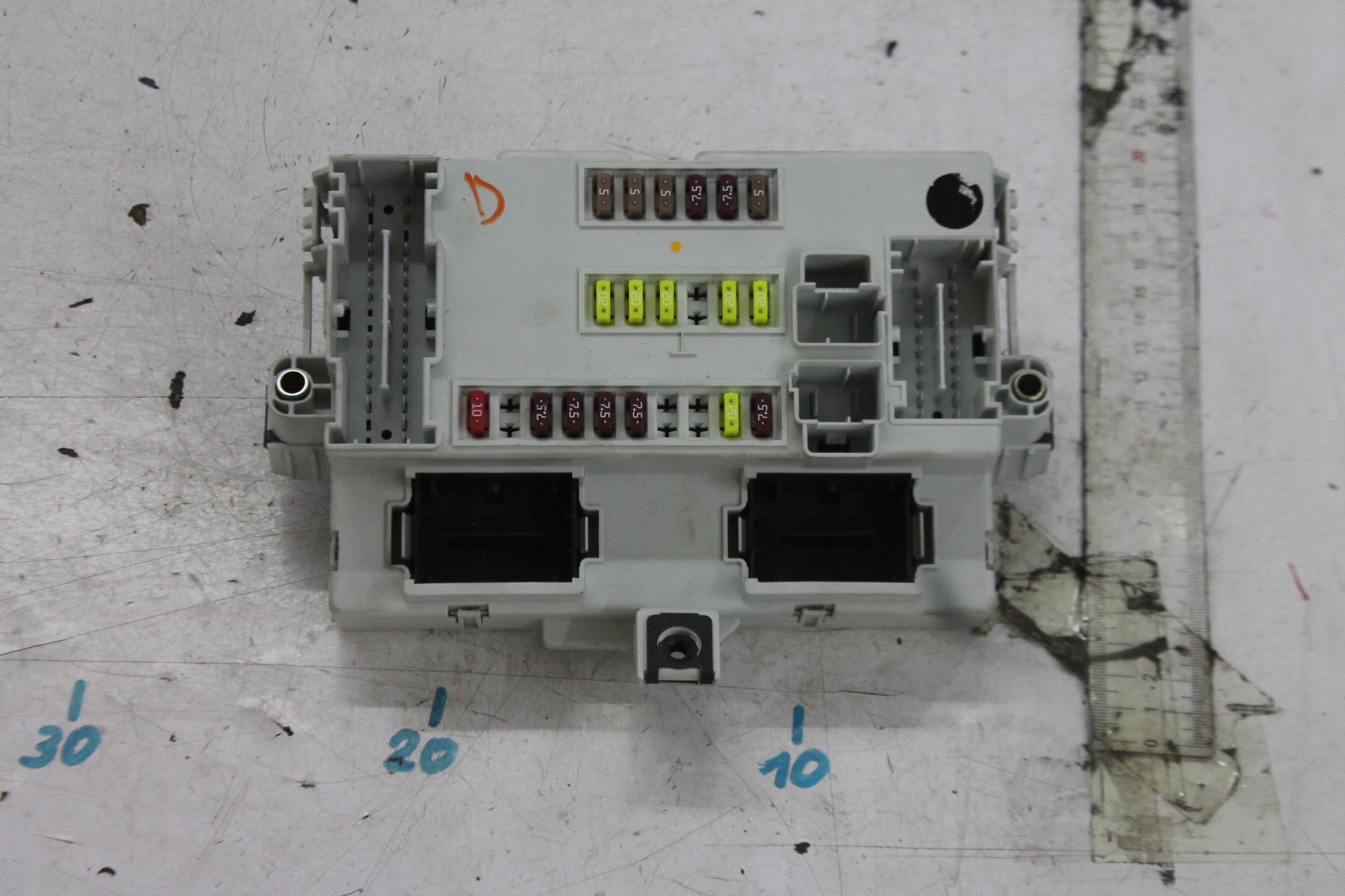 module control unit BSI BCM 51988366 FIAT 500L 12-17