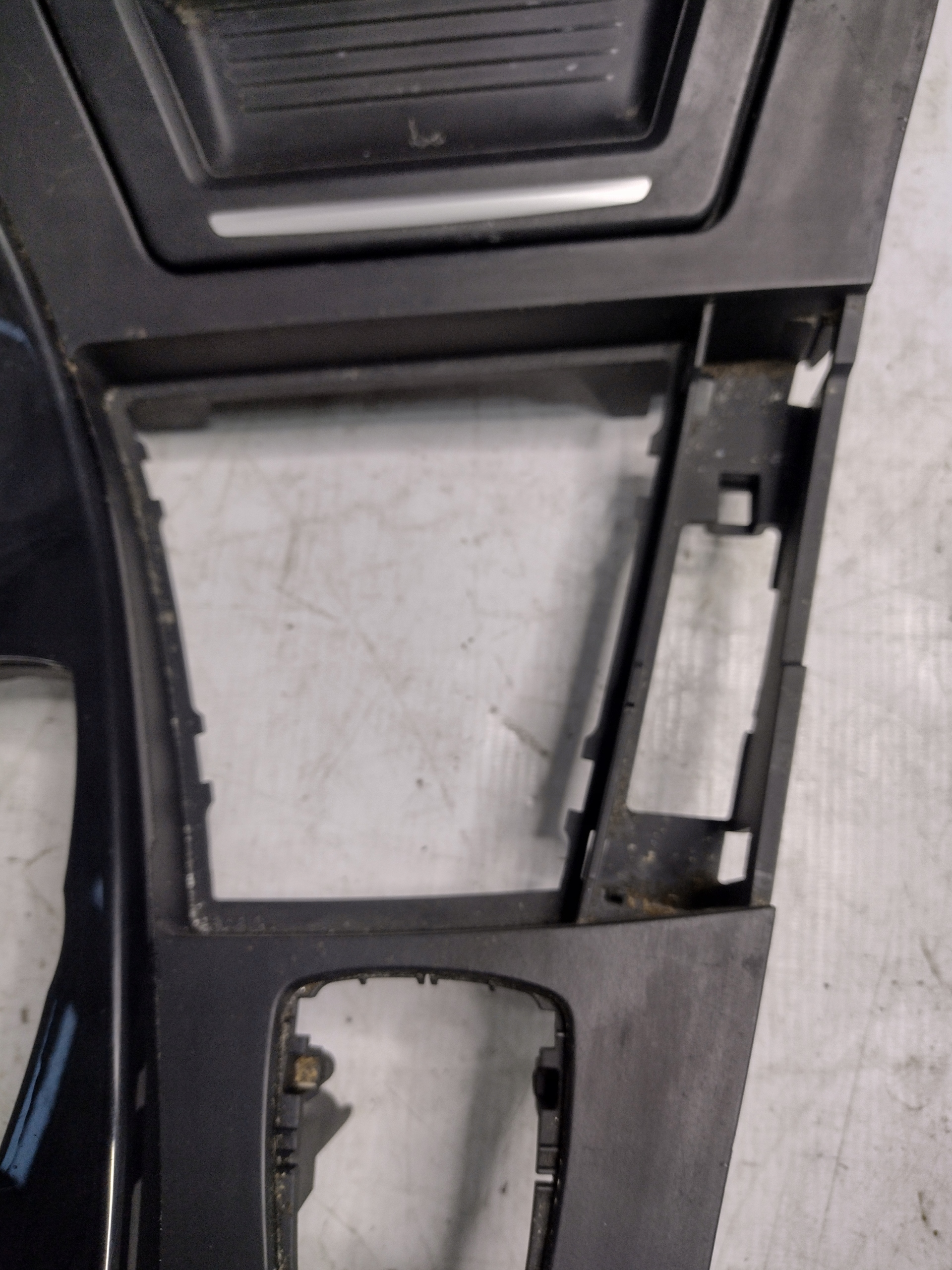 frame tunelu srodkowego BMW F11 UK