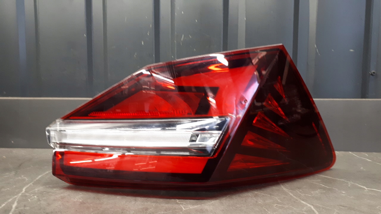 57a945207d lampa lewy tyl skoda karoq lift