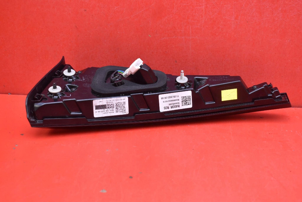light right rear part rear LED 92404R2000 KIA SPORTAGE 5 V 21-25