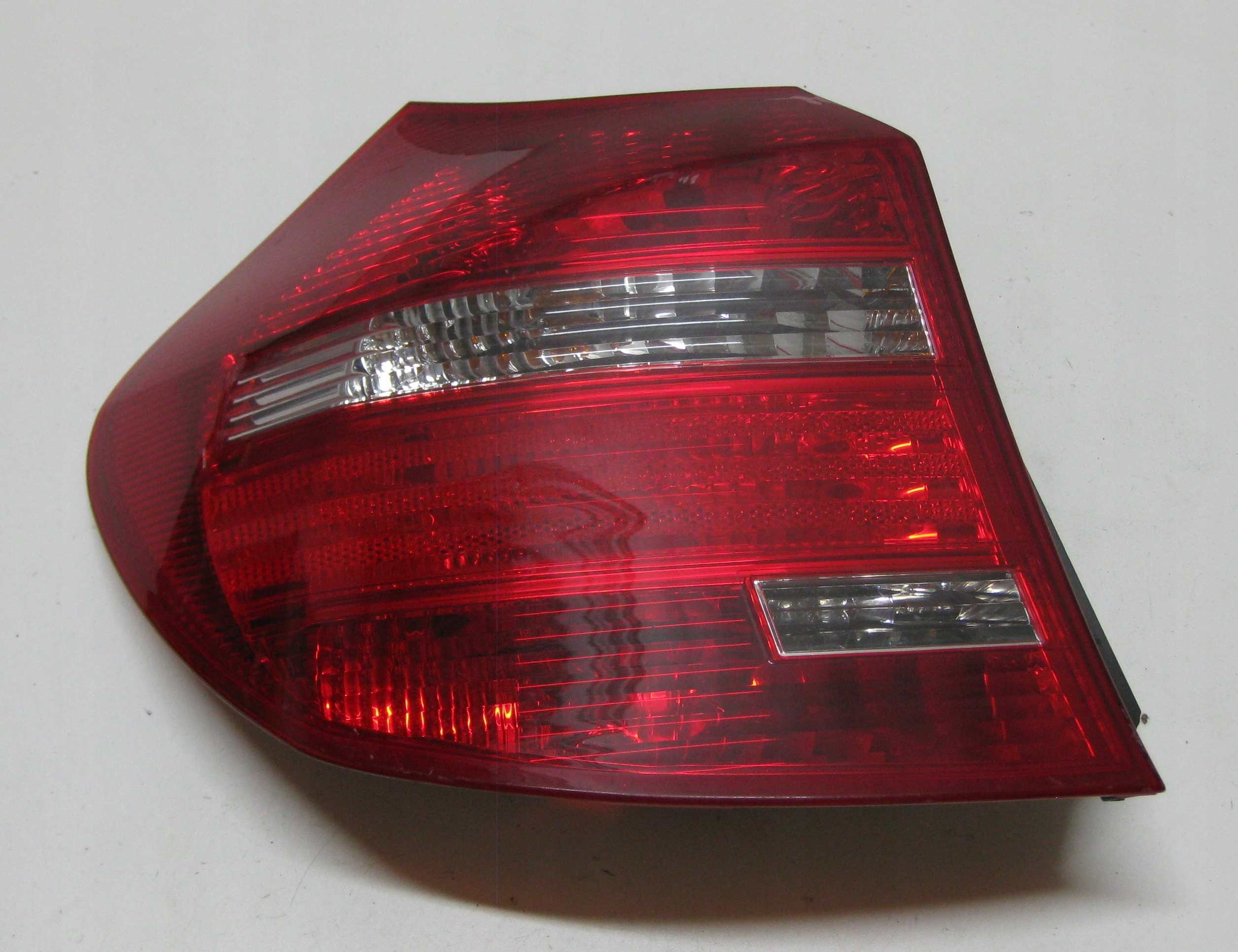 BMW E87 08R light rear part rear left 7164955