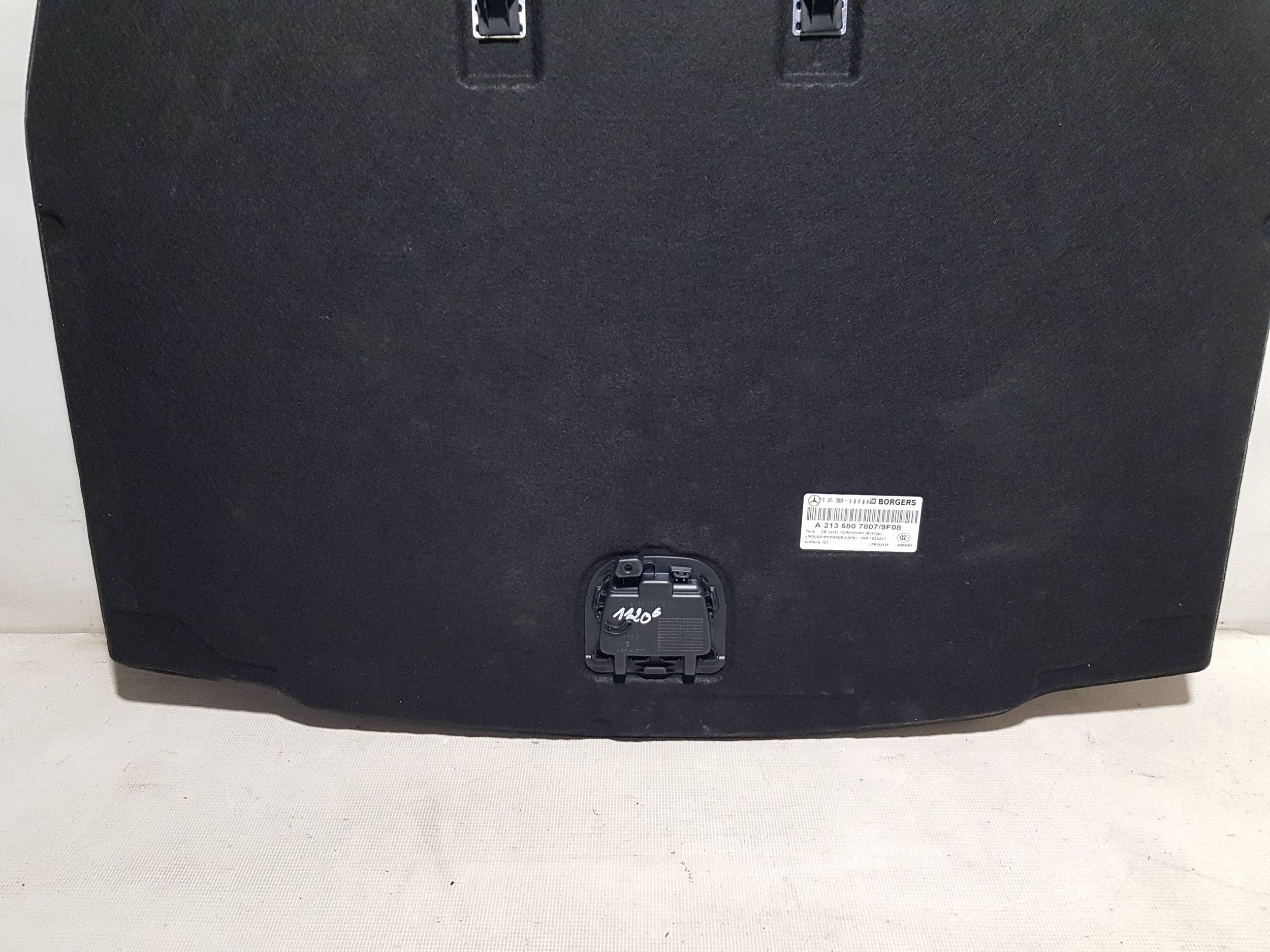 floor mats boot Mercedes E W213 sedan A2136807807