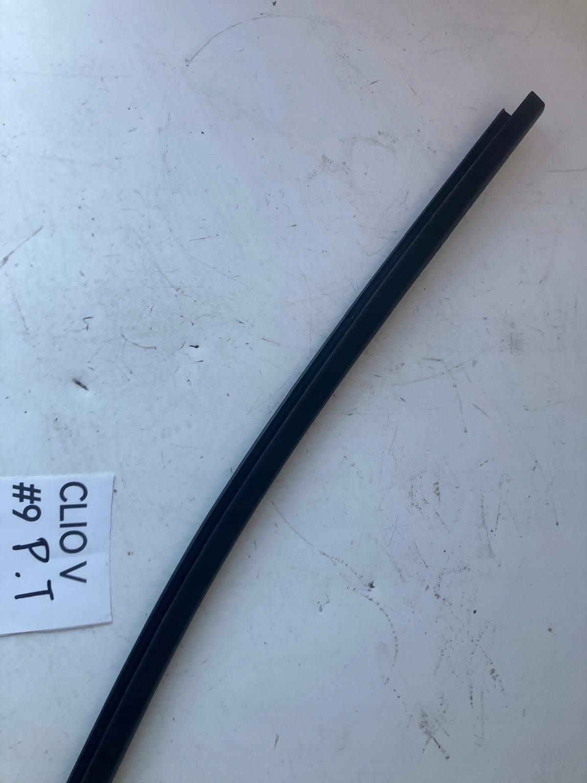 window iron PEUGEOT 308 T9 below SENSOR 22 ROK