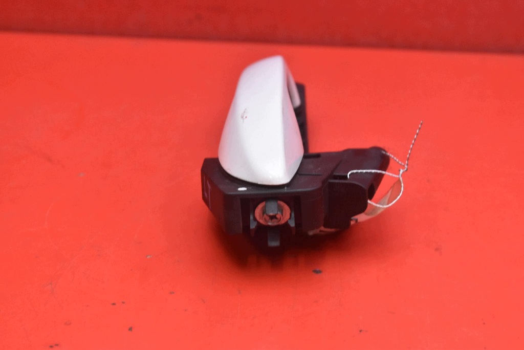 handle left rear part rear BIALA HYUNDAI I20 2 II GB 5D 14-18