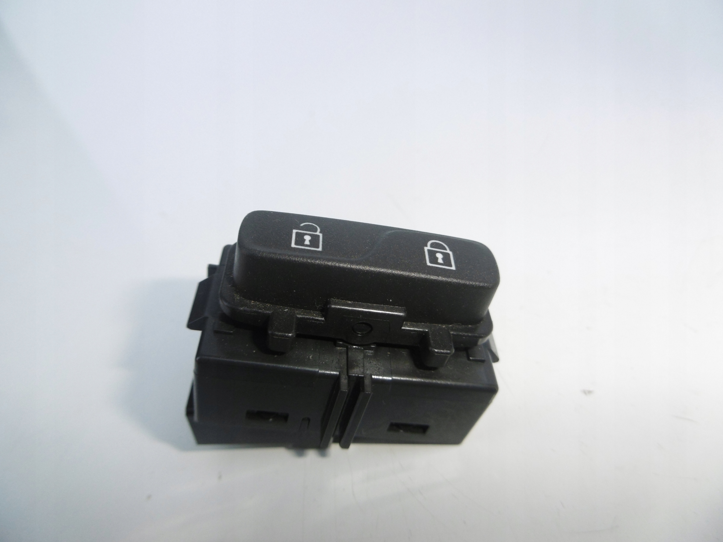 switch button of a lock VOLVO S80 II V70 III