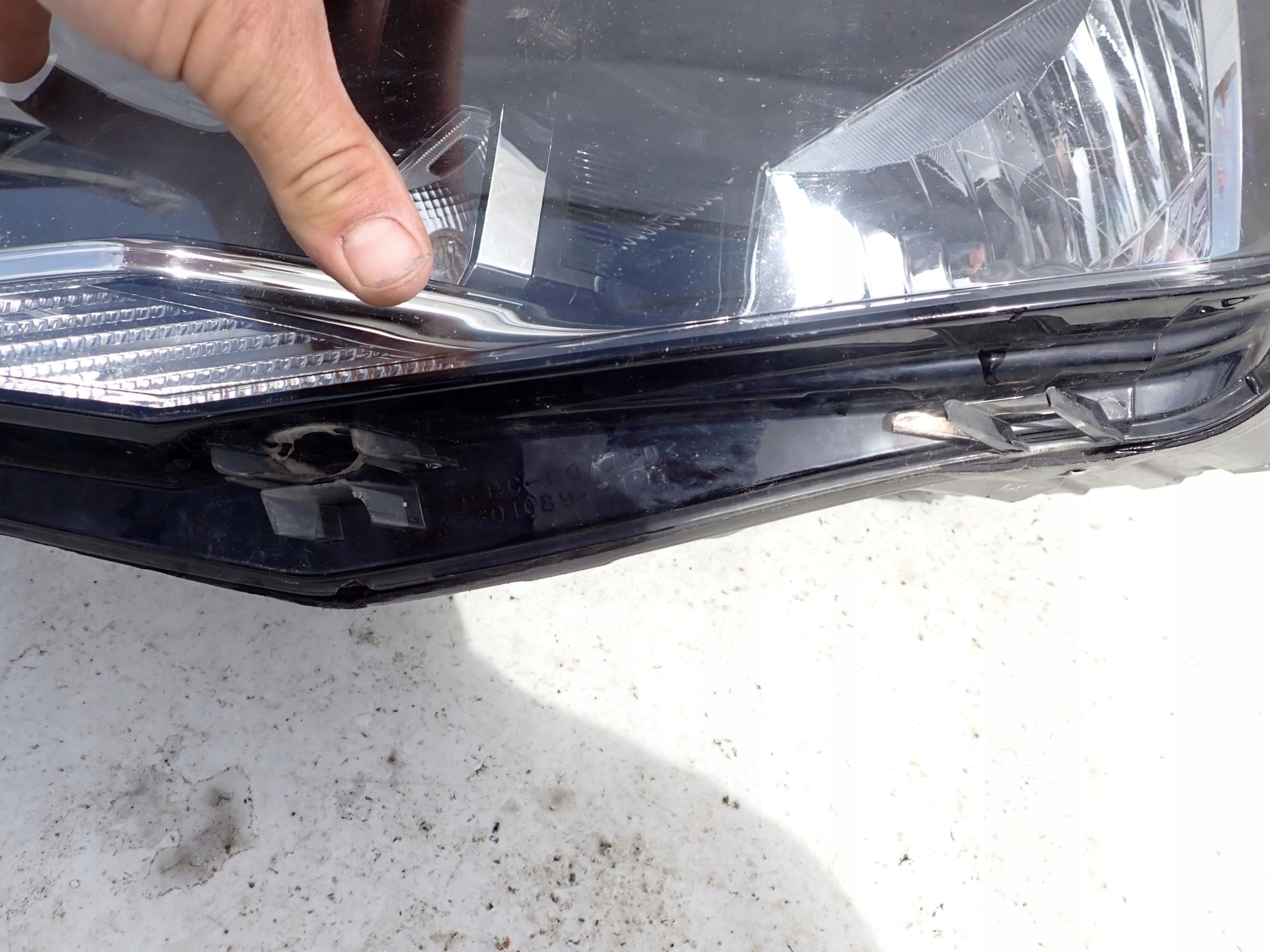 VW CADDY III 3 2K LIFT 15-20 light front left