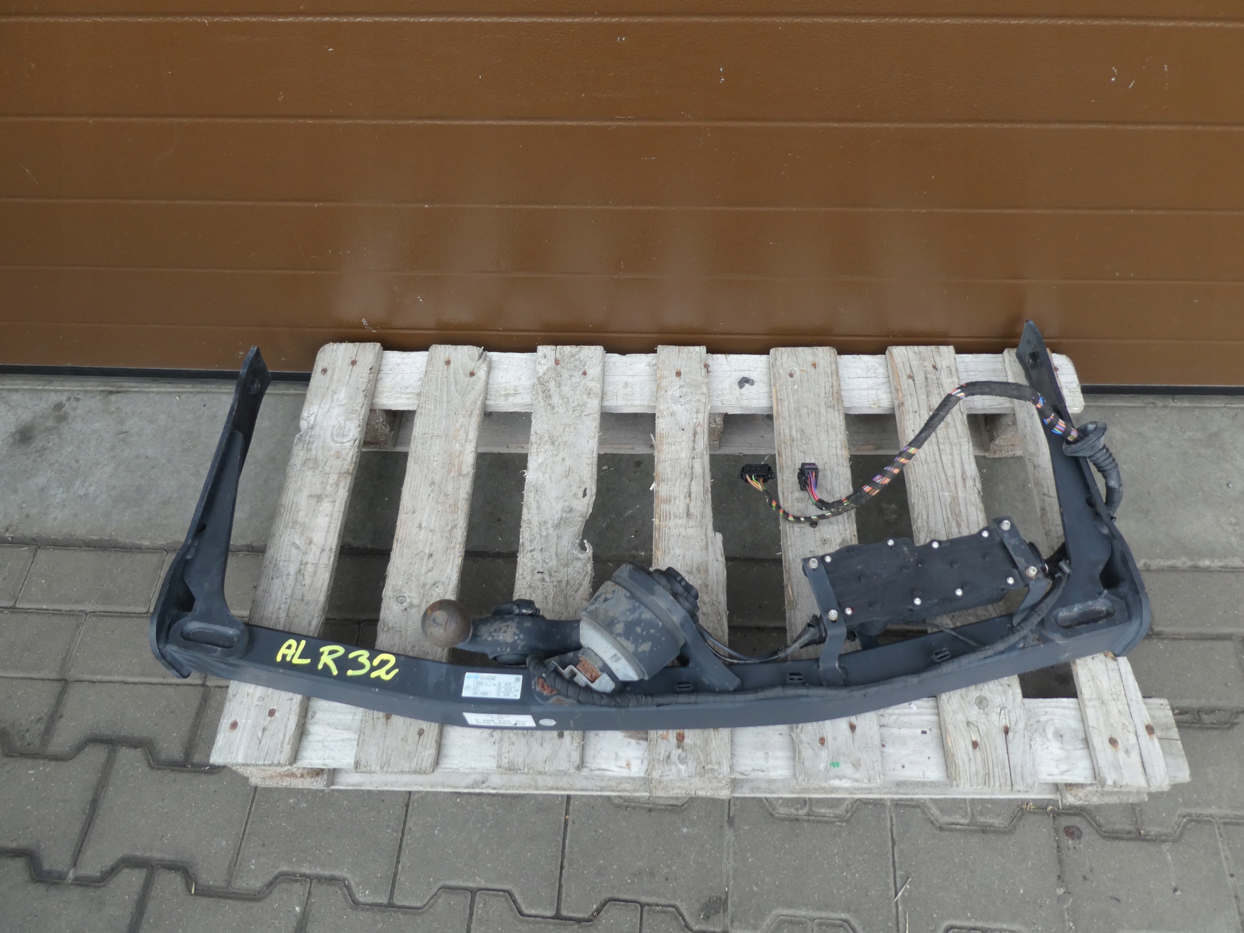 tow sider VW SHARAN SEAT ALHAMBRA 7N0803880A