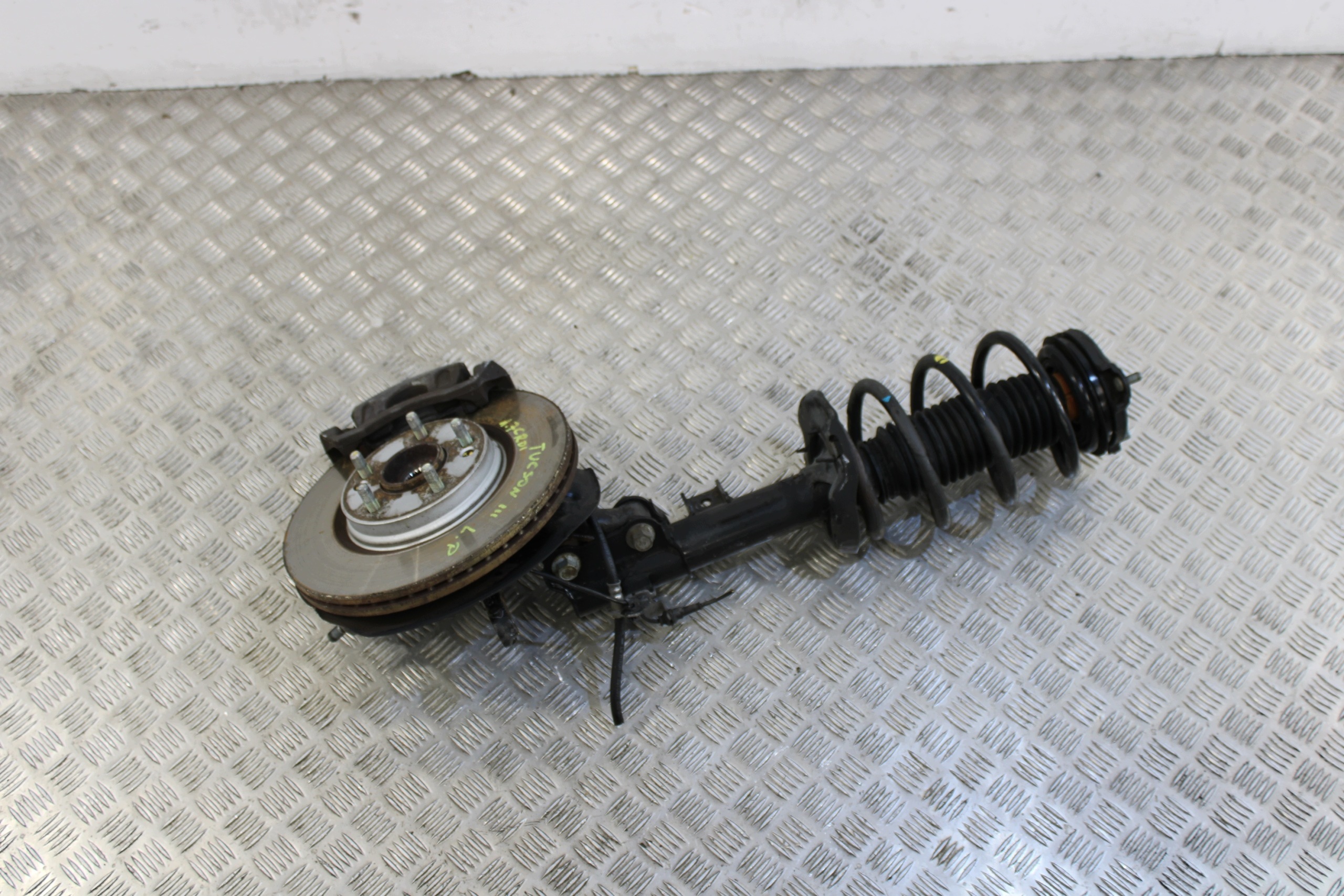 swing McPherson shock absorber left front HYUNDAI TUCSON III 3 1.7 CRDI