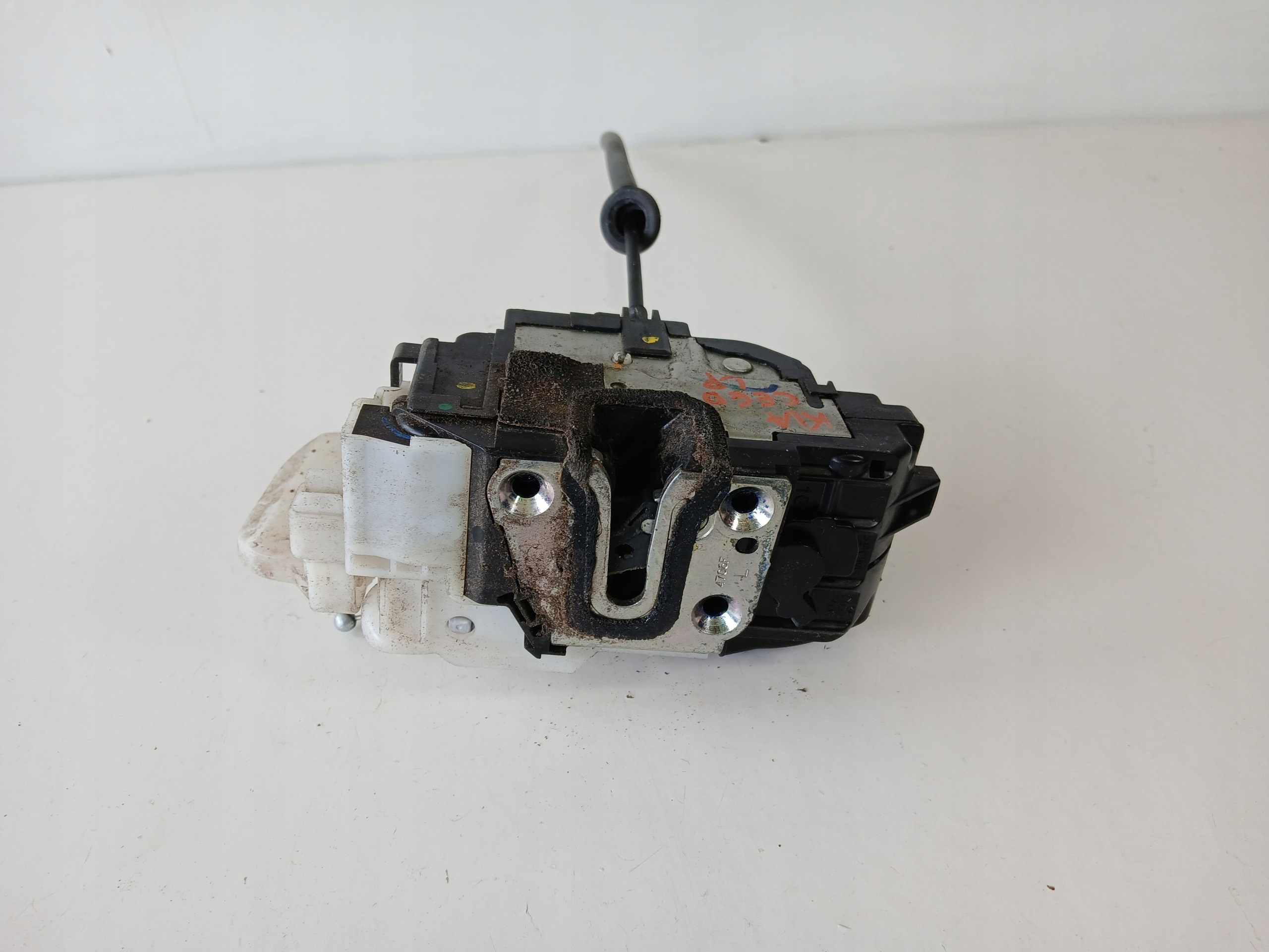 KIA CEED and lock door left front