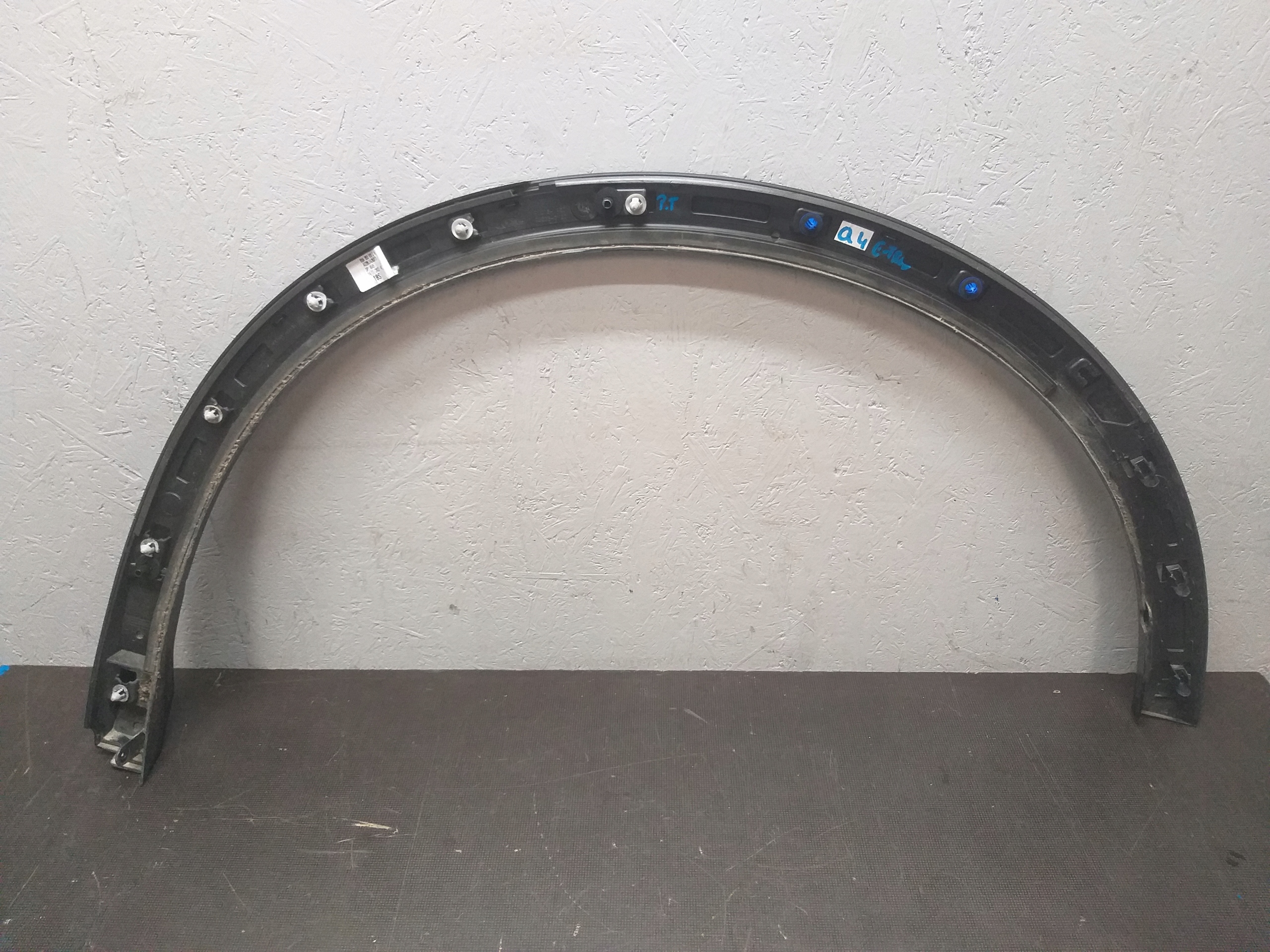 fender moulding cap right rear part AUDI Q4 E TRON 89A853818C