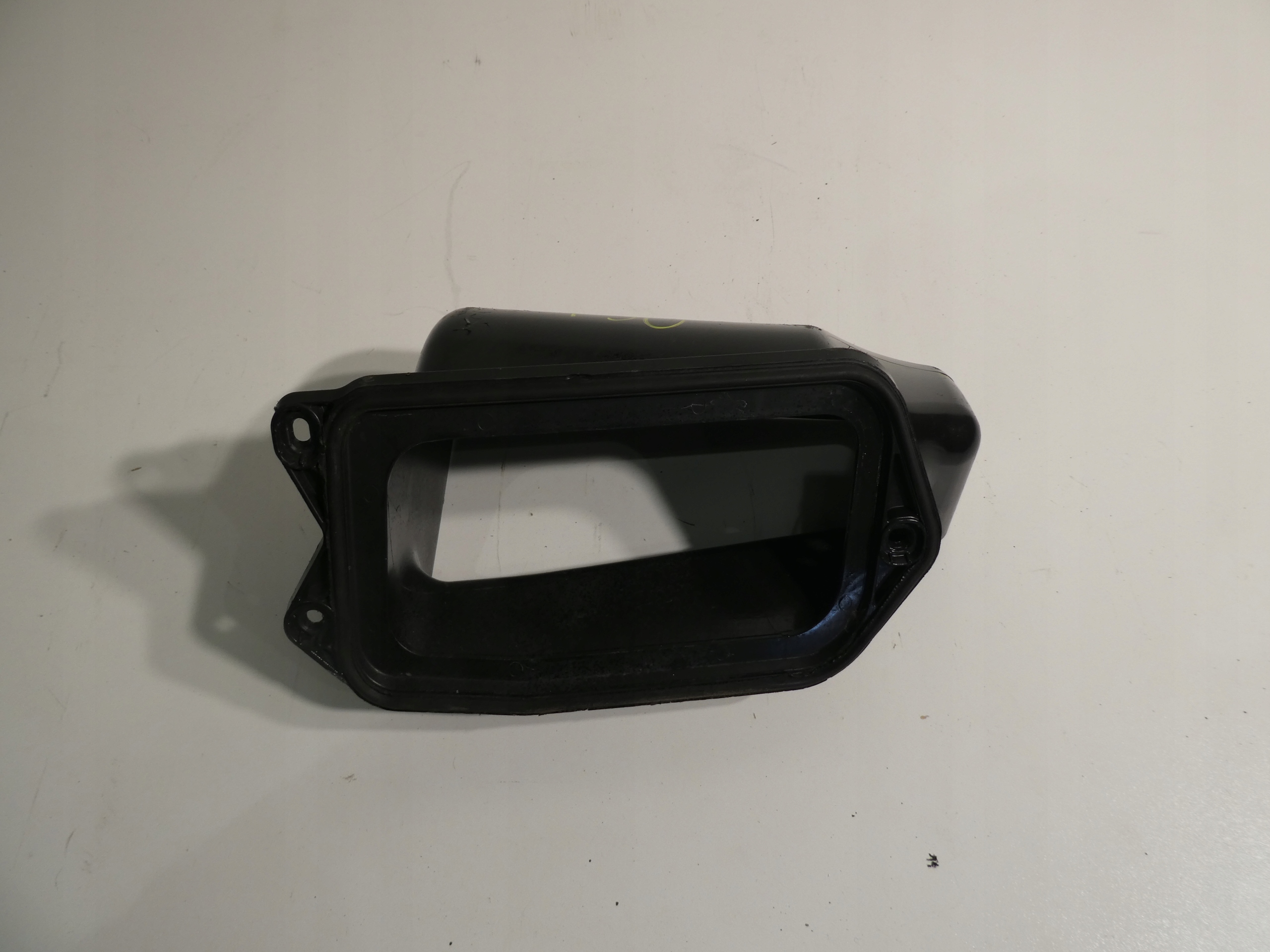 AUDI A4 A5 8T intake air 8K1819904