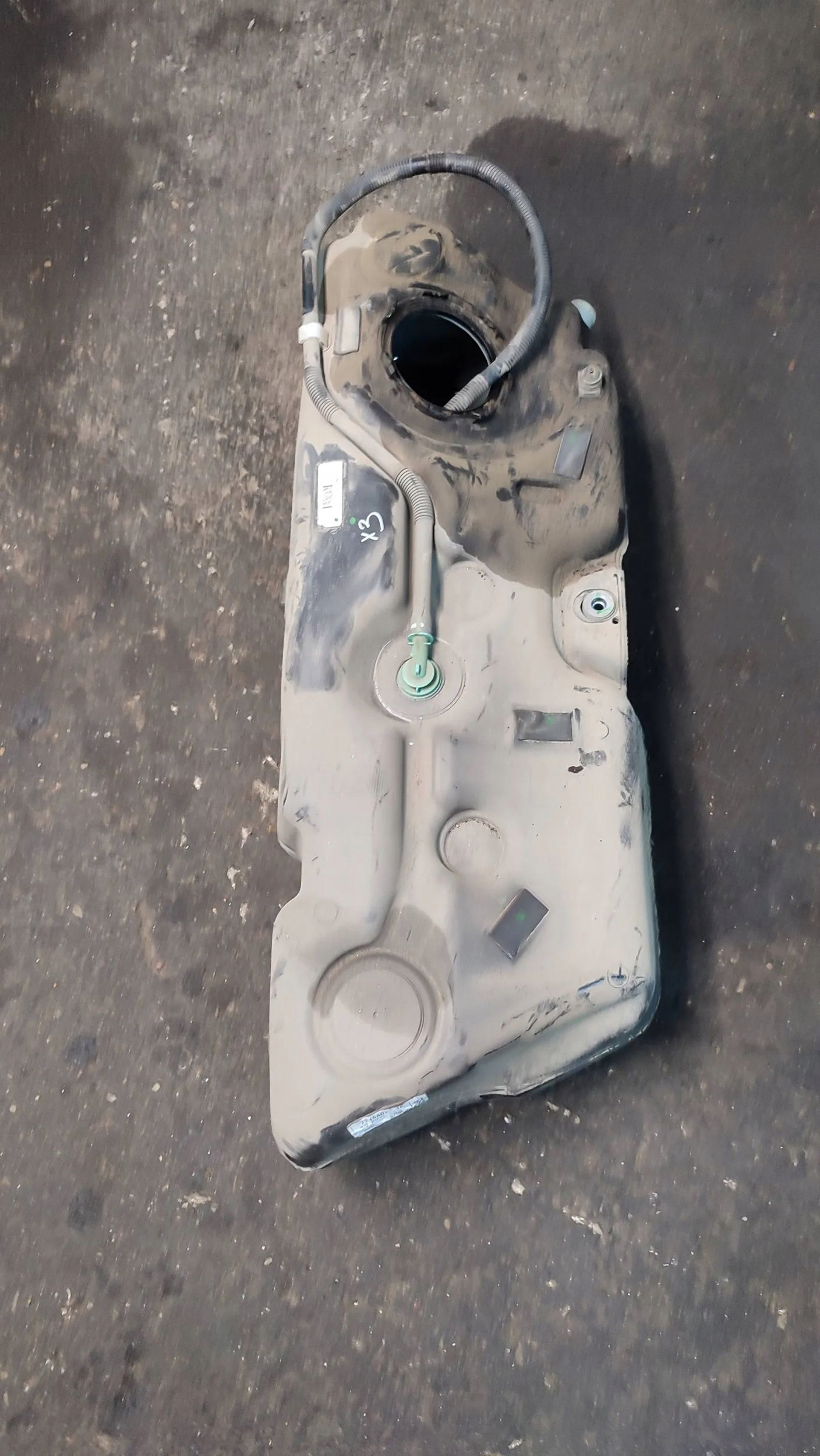 BMW X3 F25 2015 tank