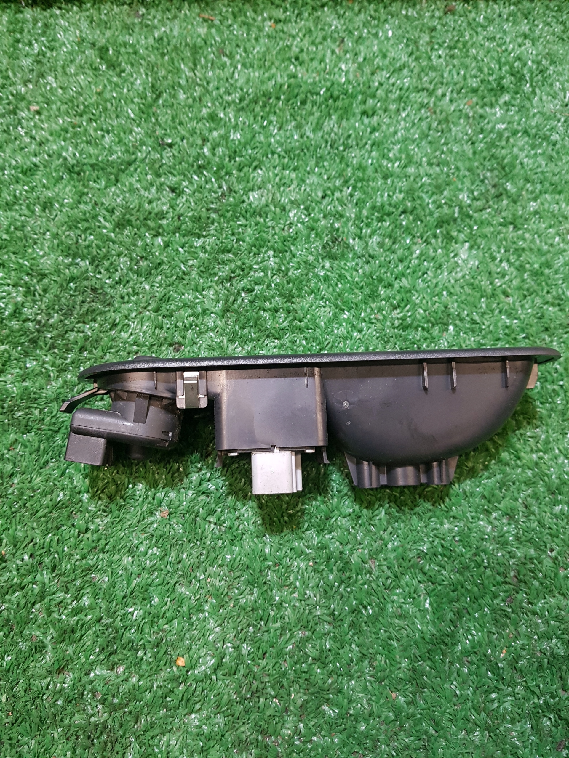 control panel of the window driver´s RENAULT CLIO 3 8200356515B