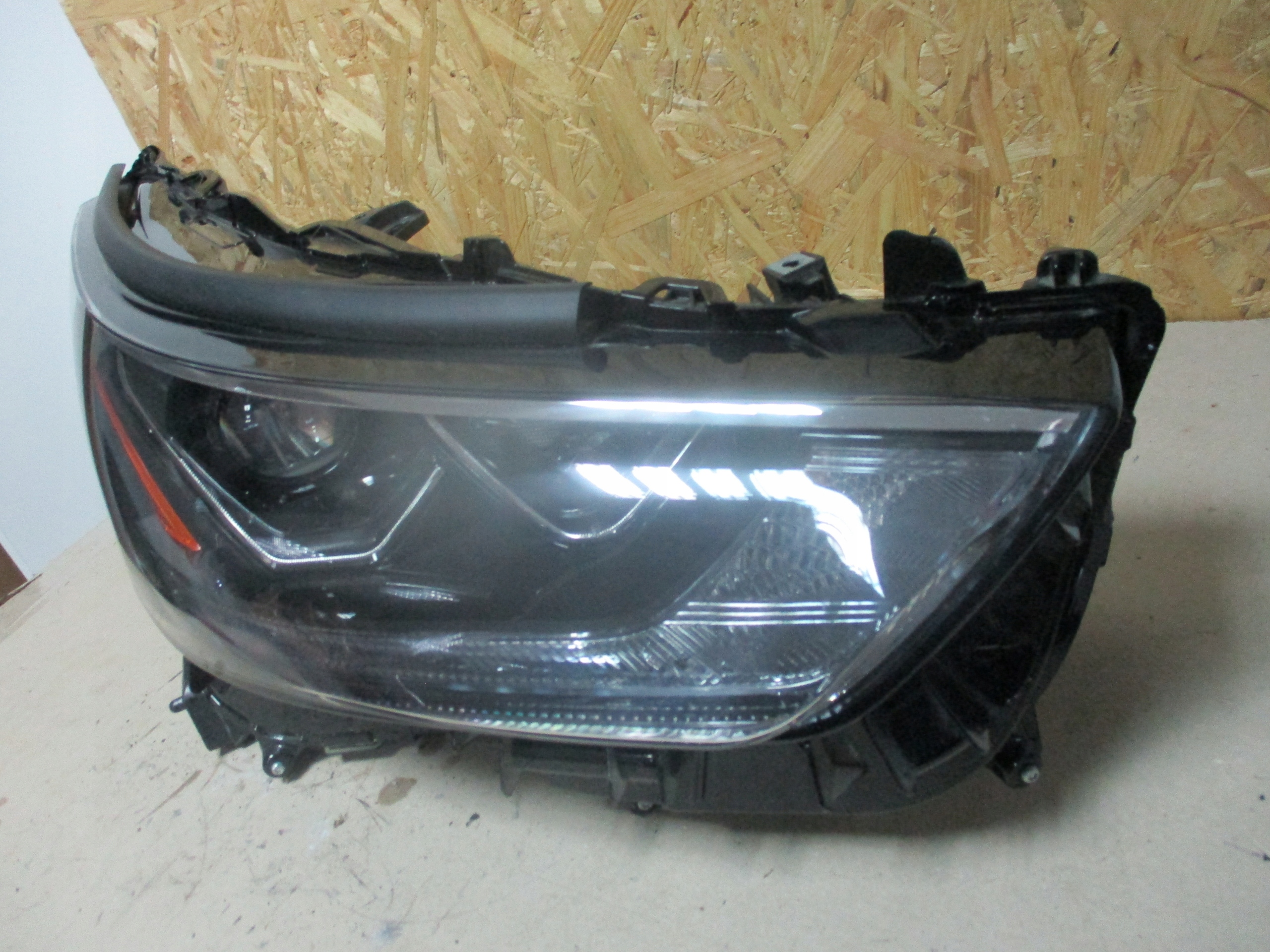 light front right FULL LED Toyota Highlander 19