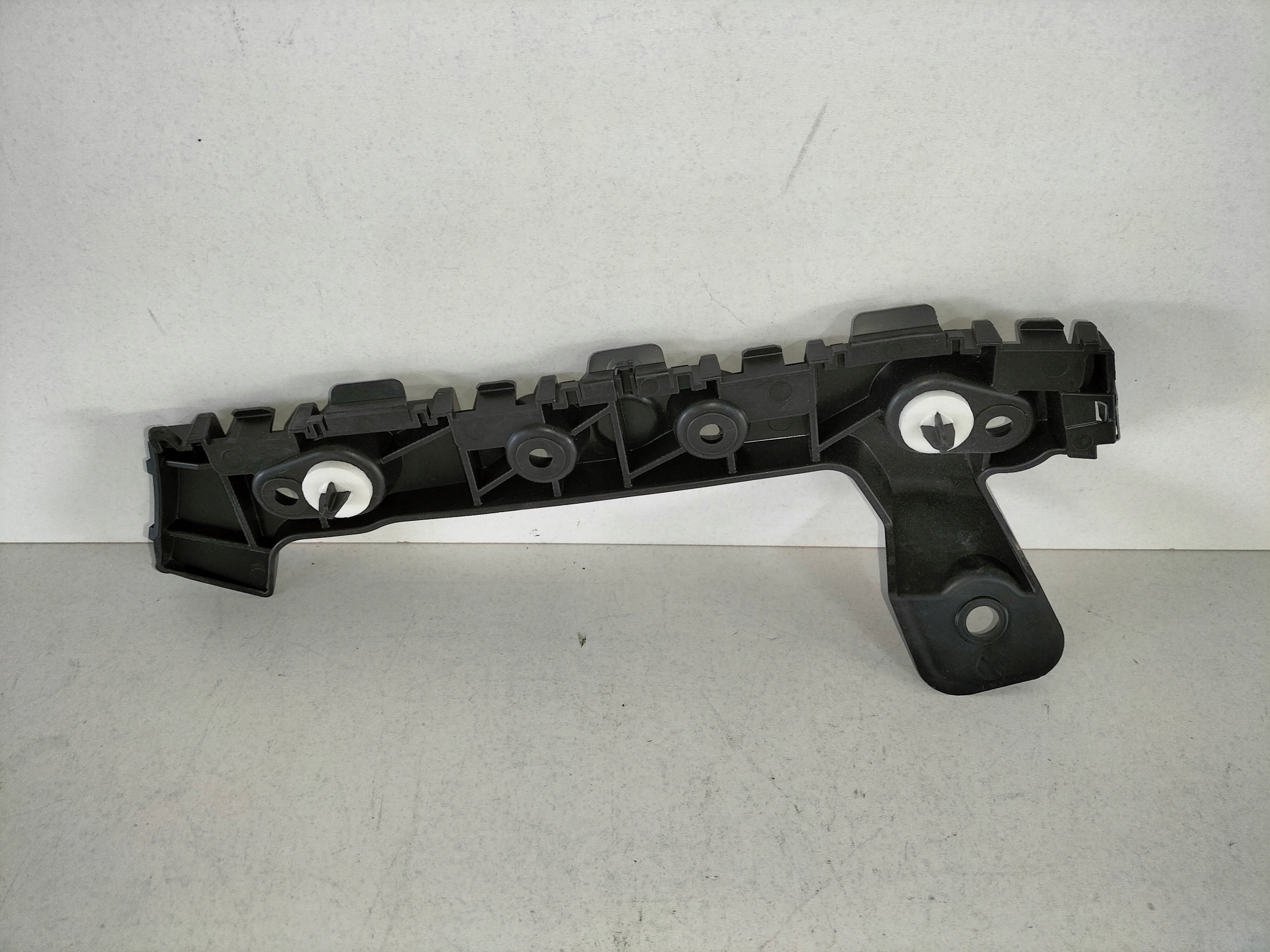 bumper bracket rear part left FORD FIESTA MK8 17