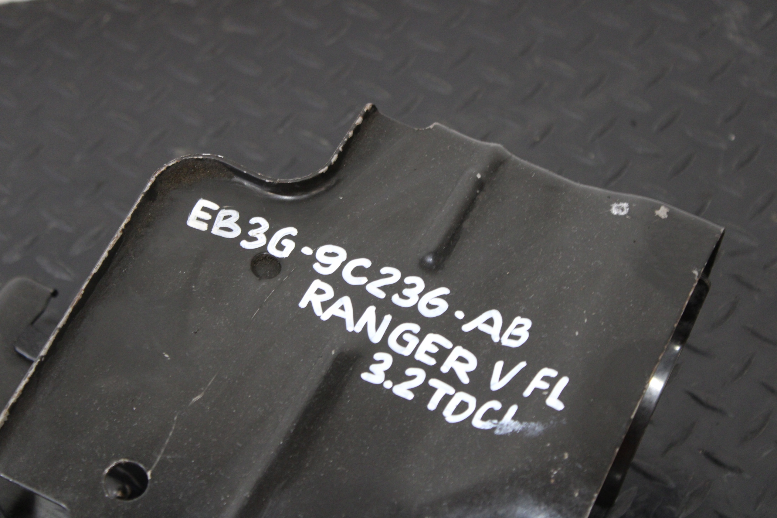 Gehäuse Halter filter FORD RANGER V 5 LIFT EB3G-9C236-AB