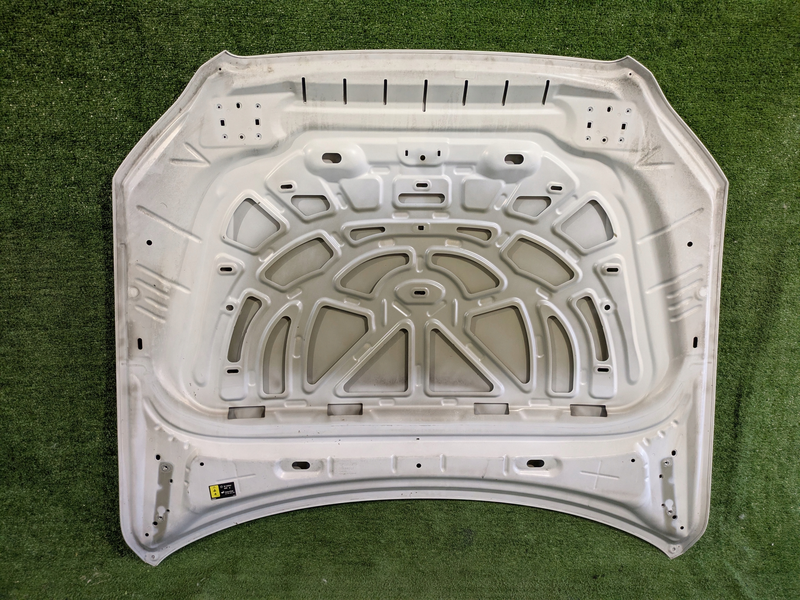 bonnet VOLVO XC60 II 17- NR.320