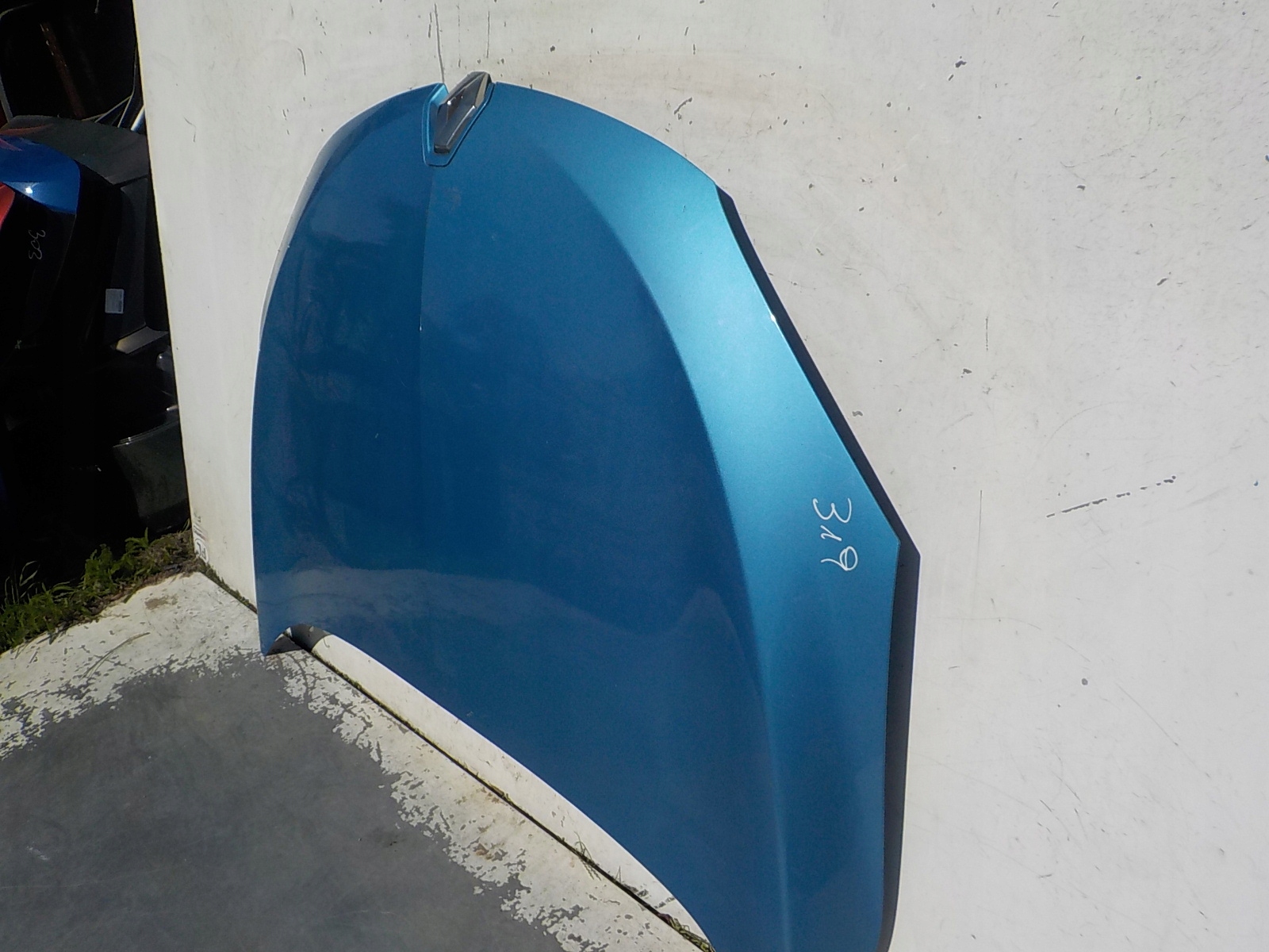 319 RENAULT MEGANE III 08-13 bonnet