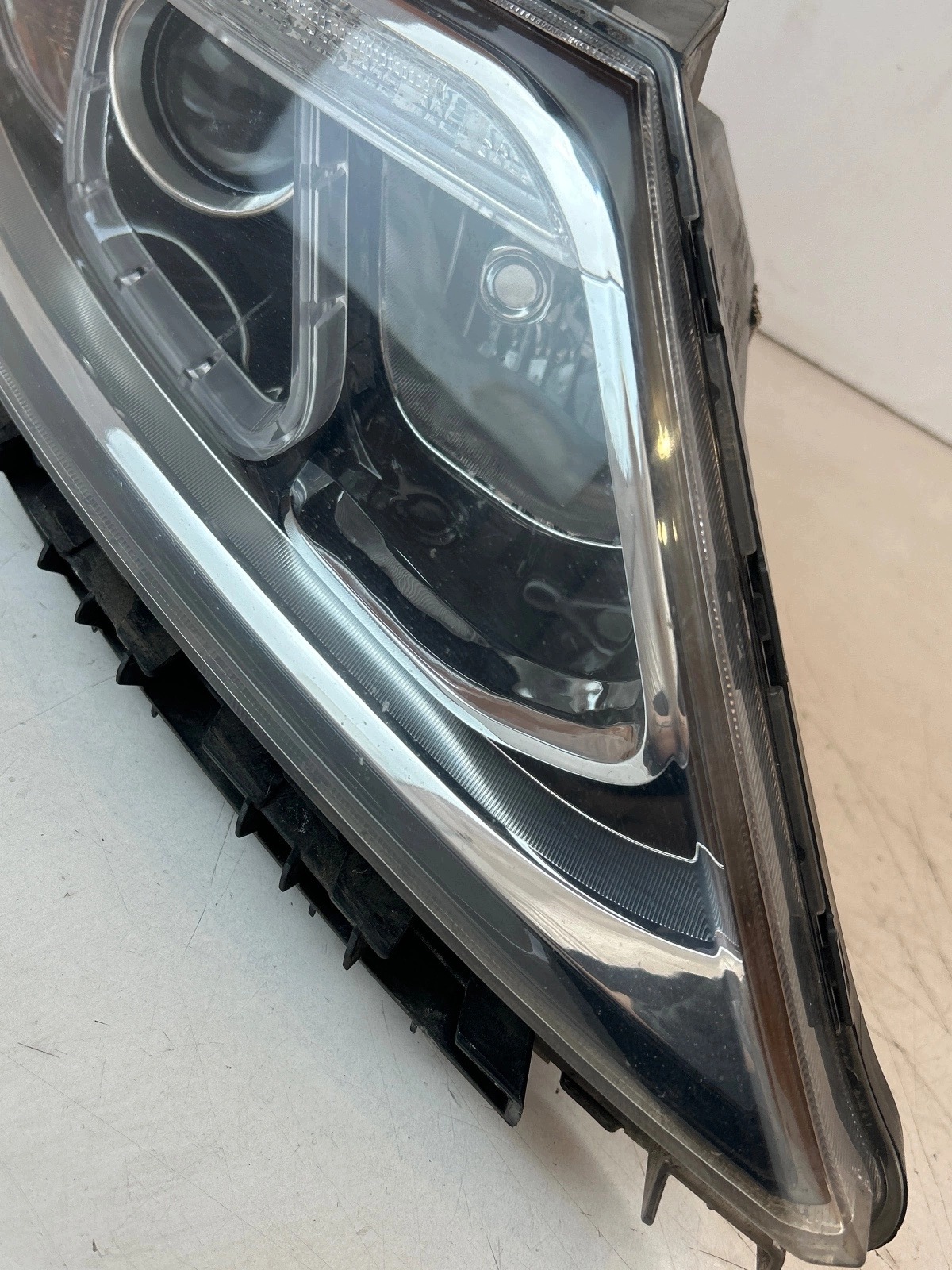 light front front right Kia Sorento II Lift led UK Anglik