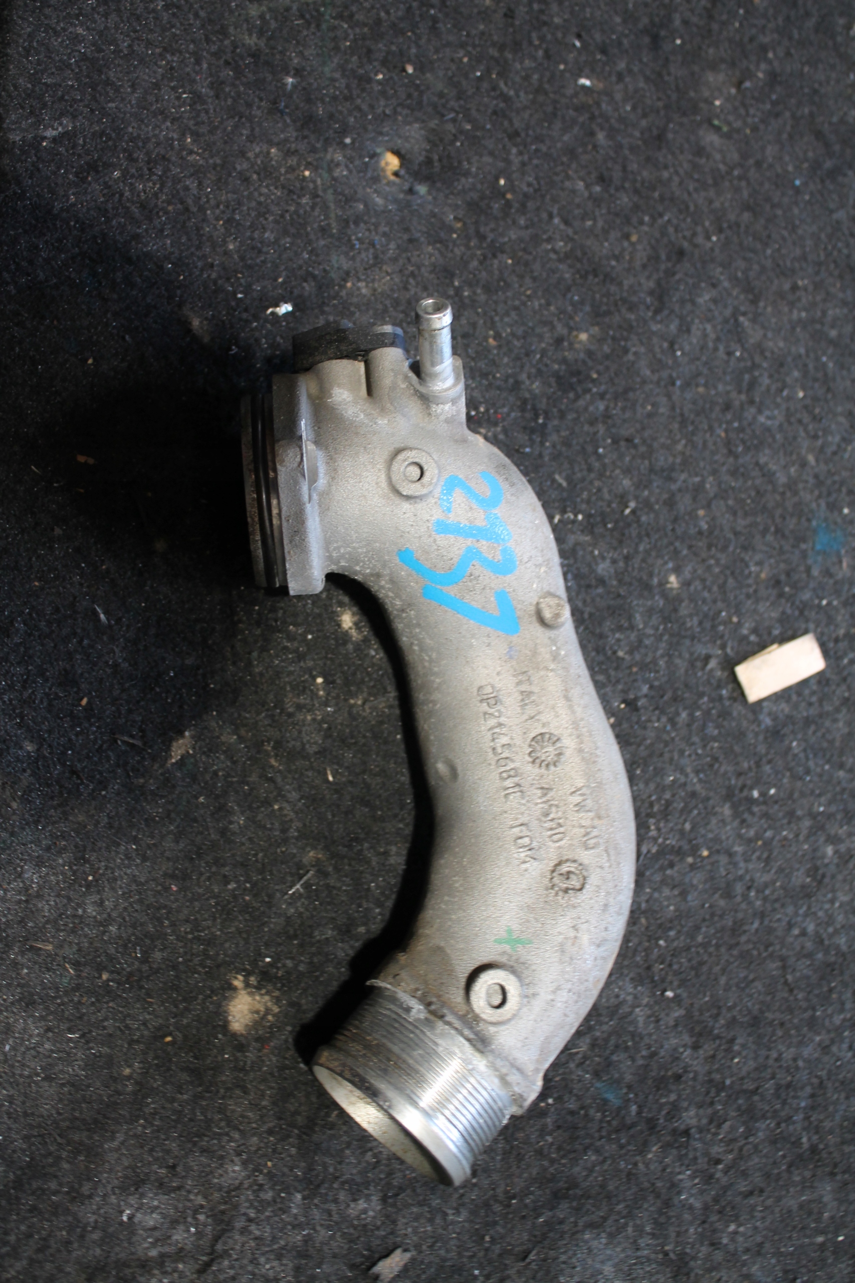 2131. rohr luft AUDI RS6 RS7 0P2145681E
