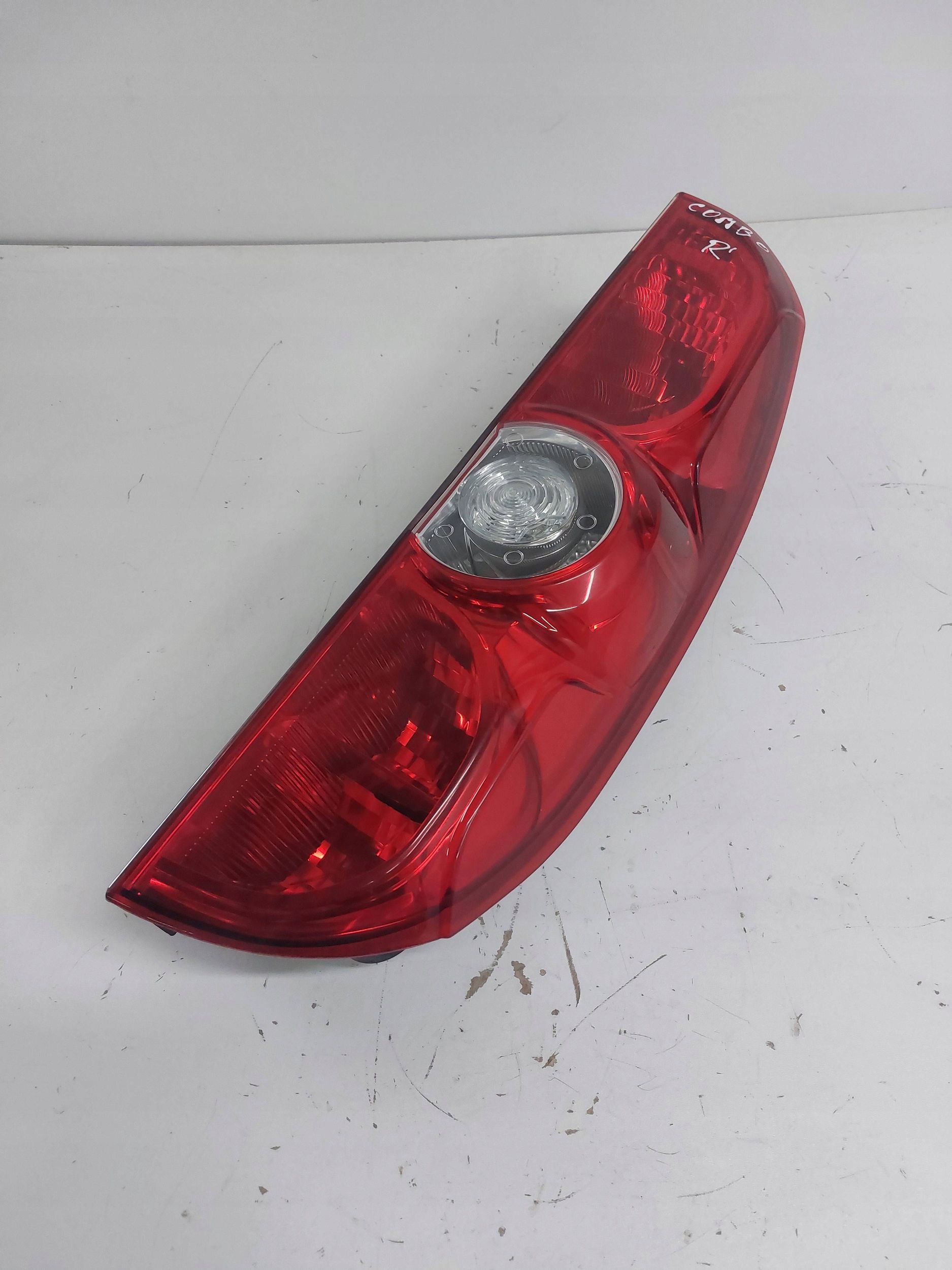 COMBO D DOBLO II 10r- light right rear 00519248430 EUROPA