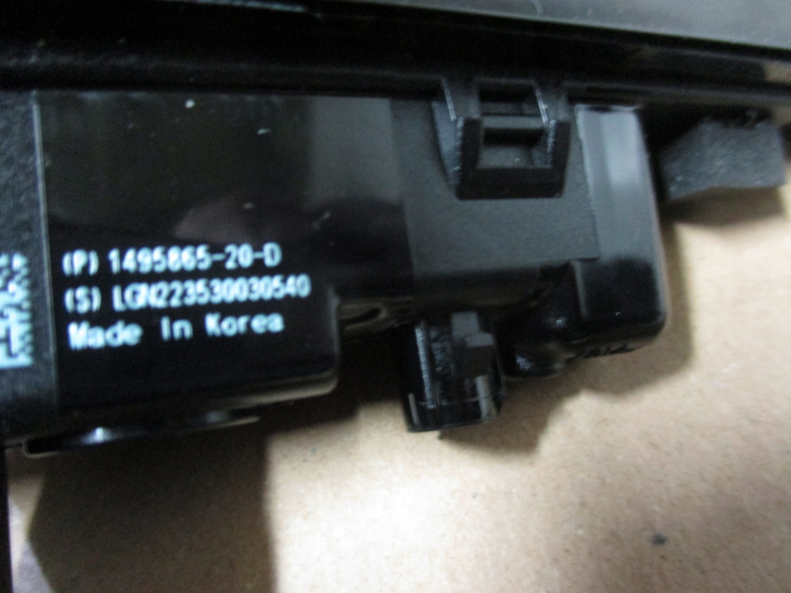 indicator z kamera Tesla Model 3 right 1495865-20D