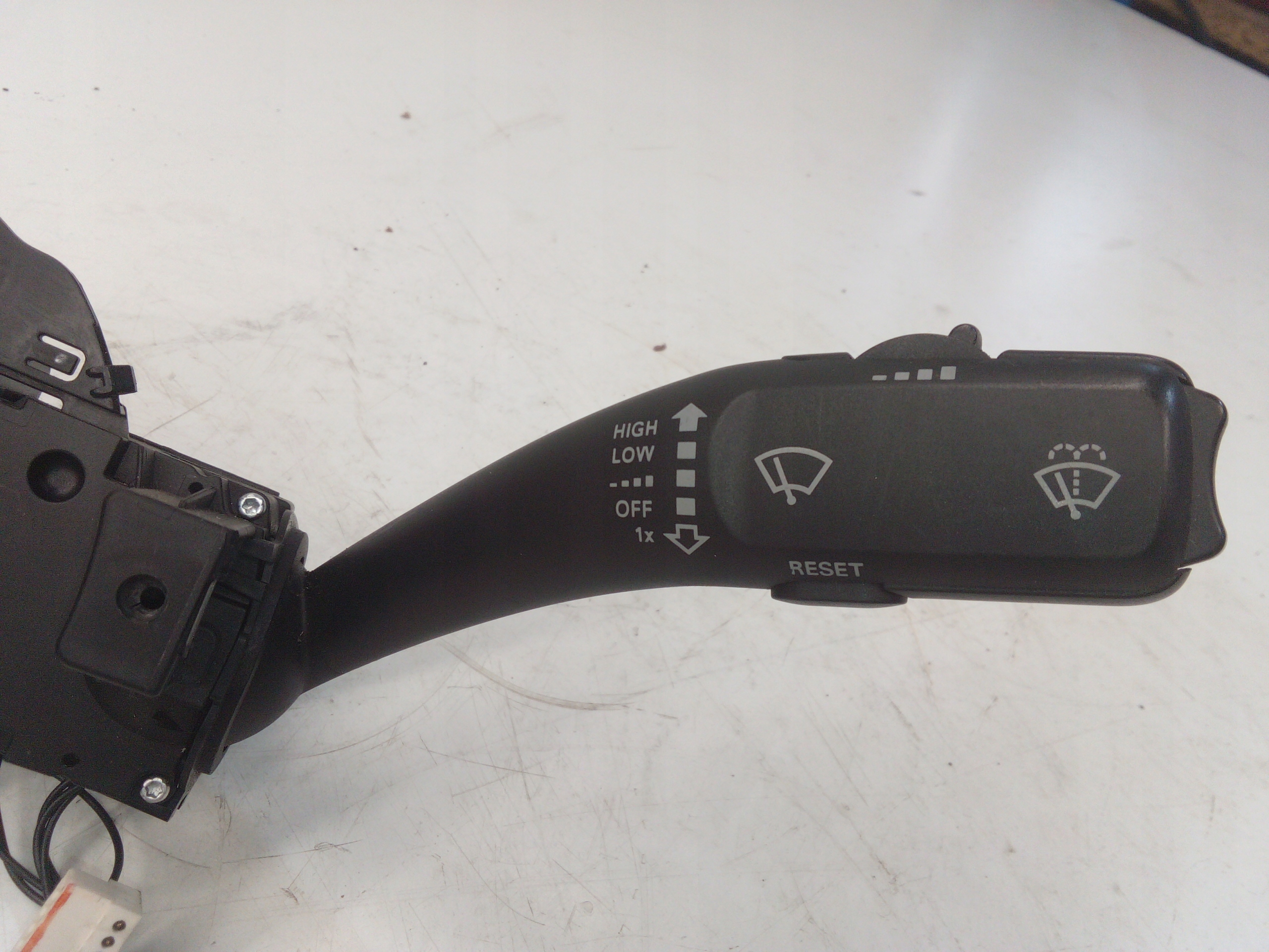 commande levier commodo sous volant AUDI A4 B8 A5 Q5 8K0953502BC