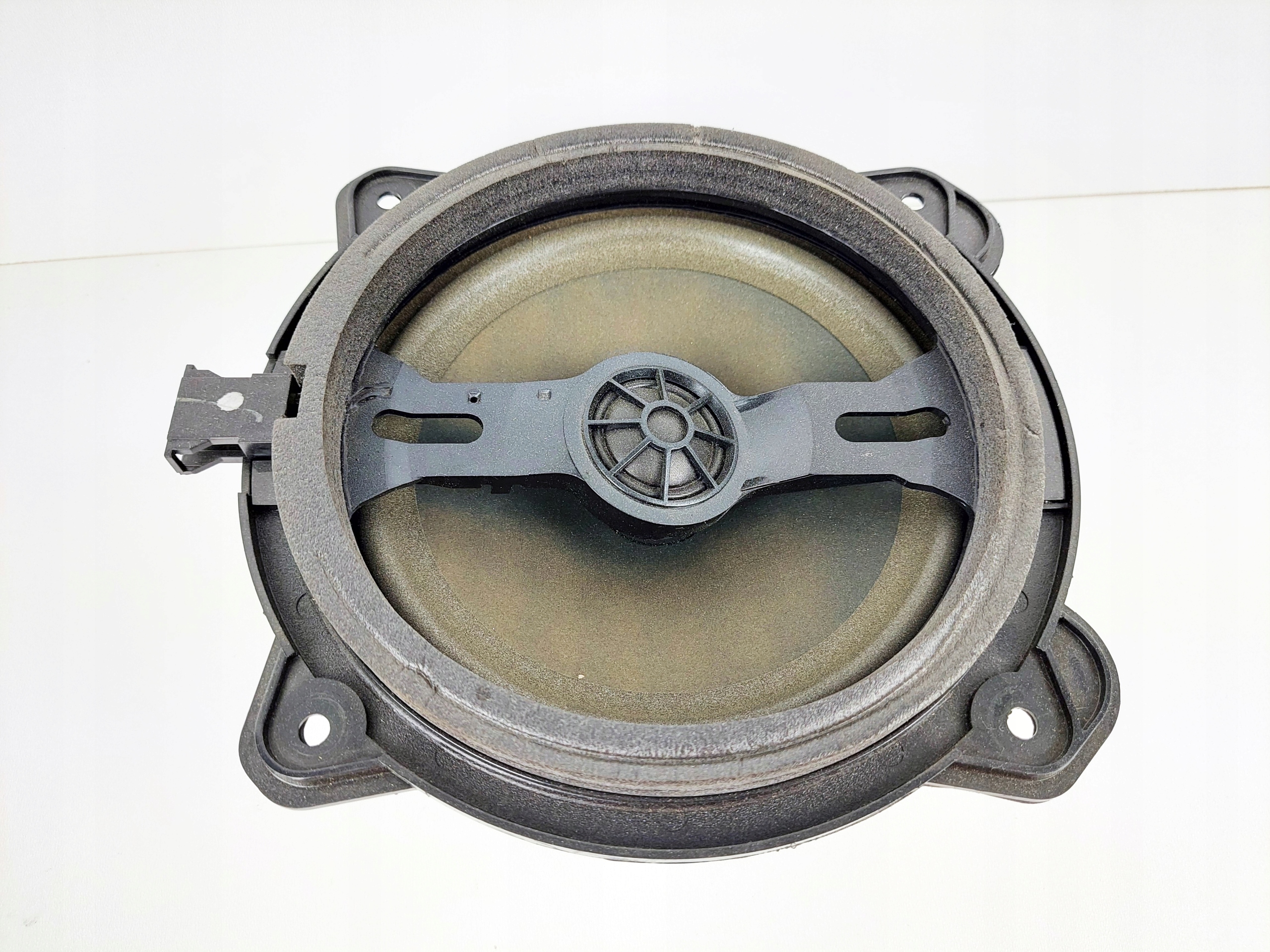 AUDI A3 8P speaker door rear part 8H0035411