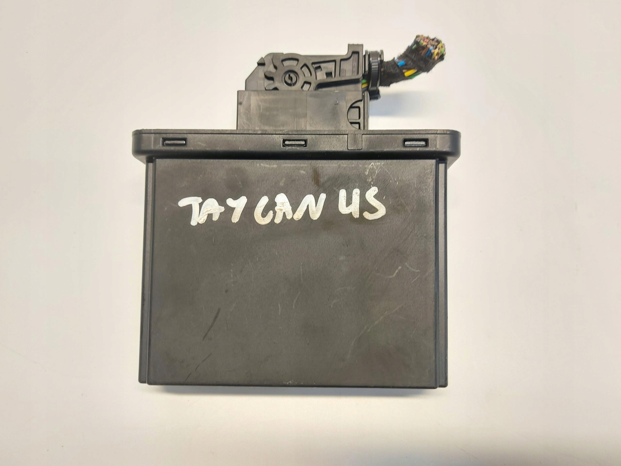 Porsche Taycan 4S 9J1 2021r module control unit BCM 4KE965429H