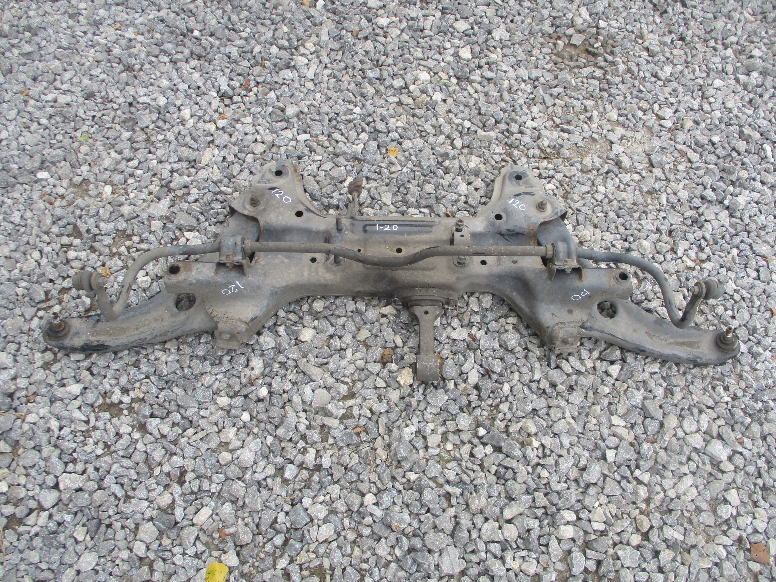 BELKA ZAWIESZENIA SANKI PRZÓD HYUNDAI I20 8-14 I 1.4 CRDI