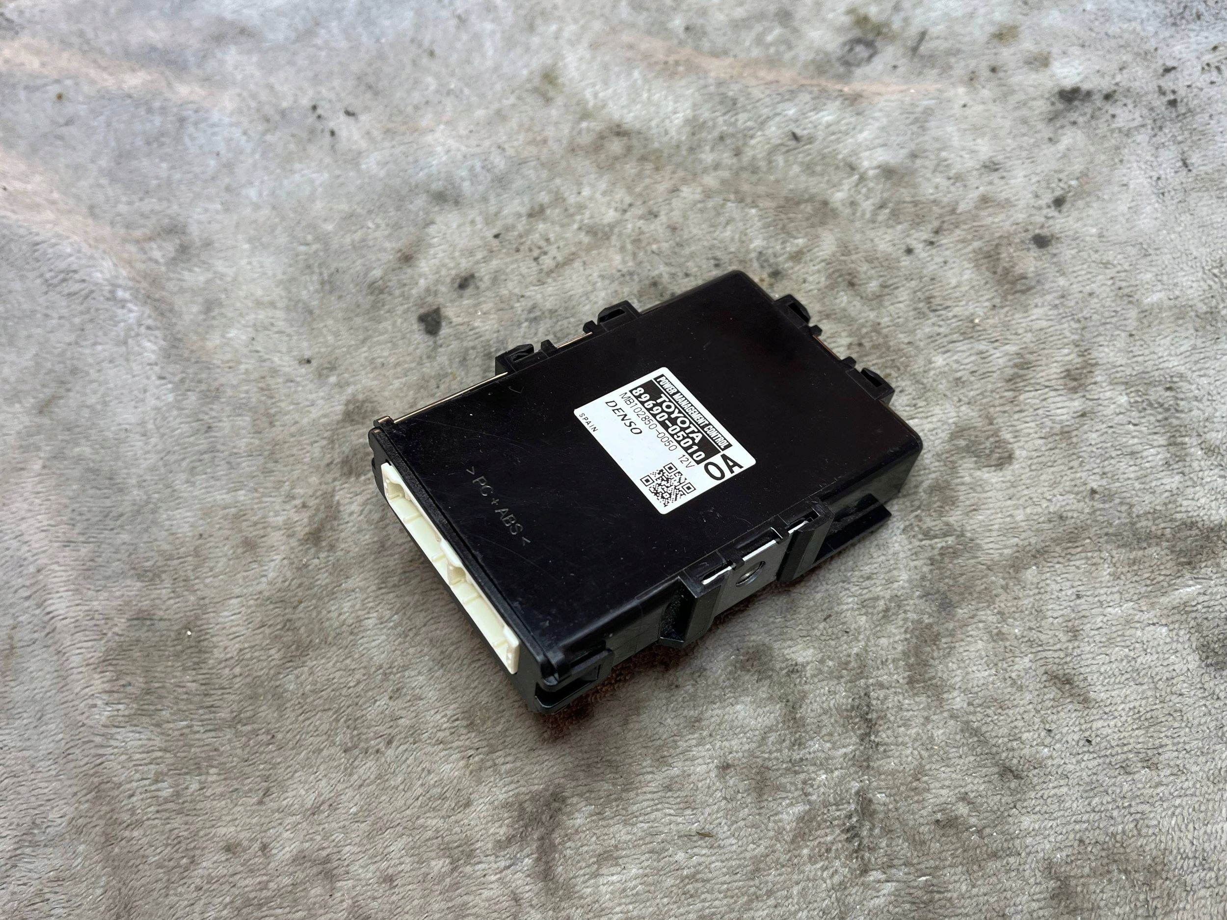 module control unit transmission TOYOTA 89690-05010 !J