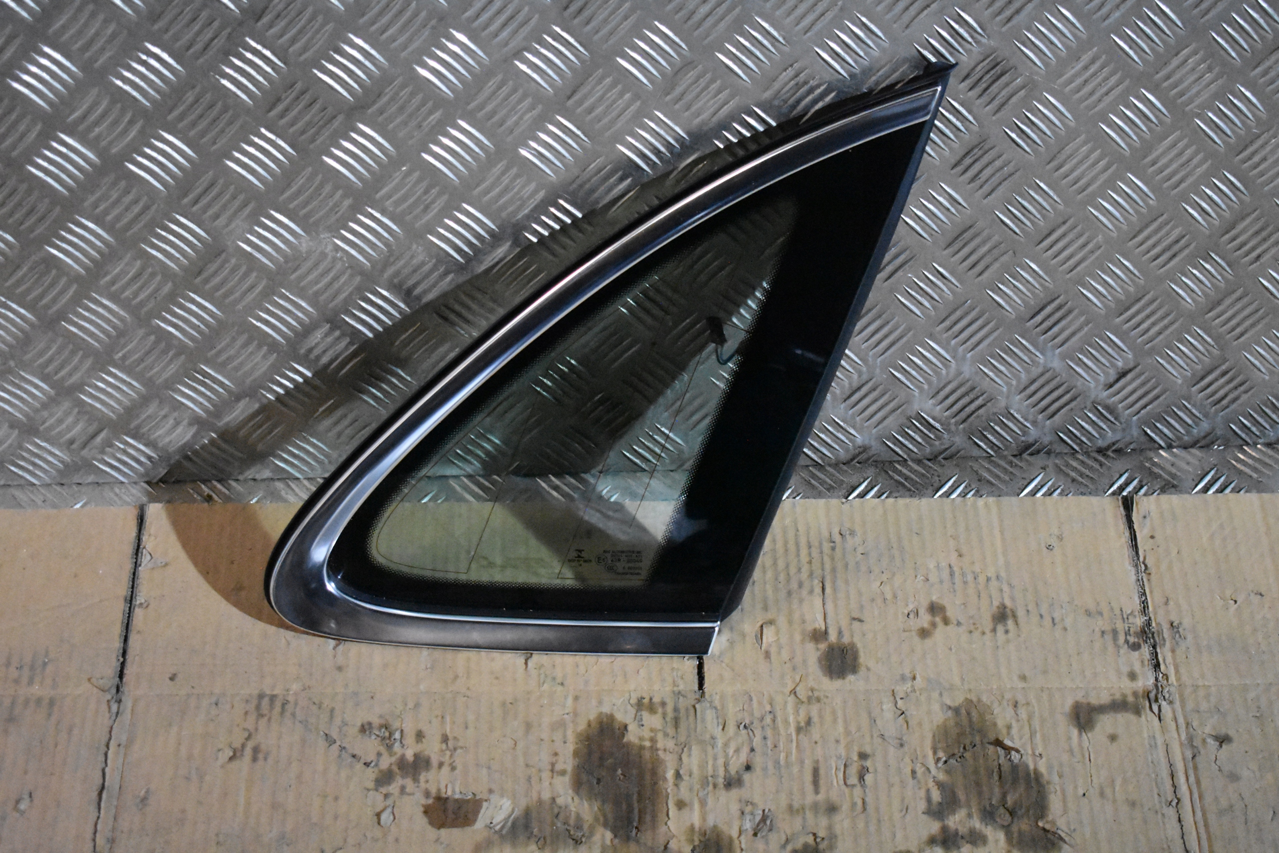IDEALNA window bodywork rear right PORSCHE MACAN 18r. 1
