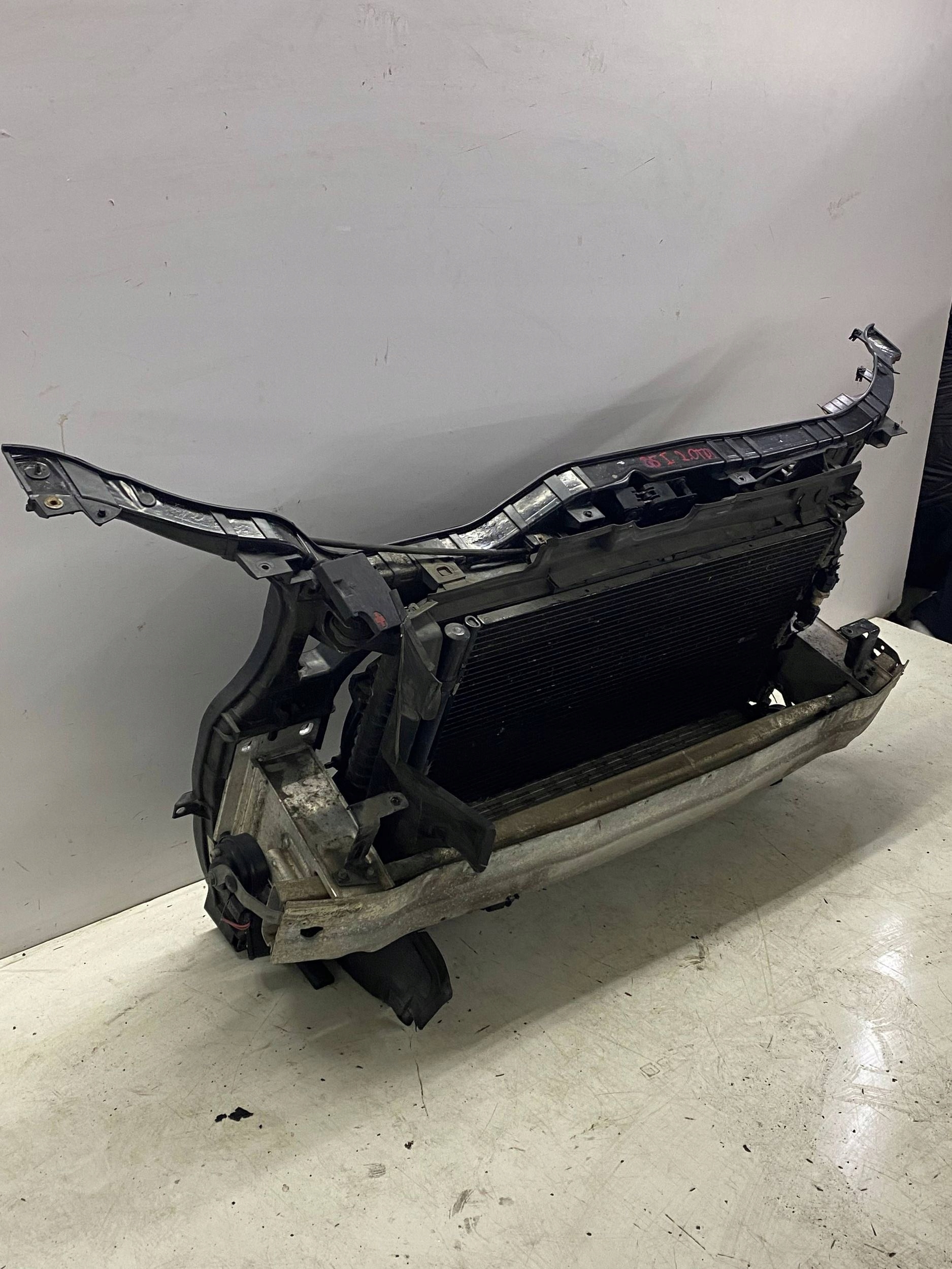 support panel for radiators pillar iron AUDI Q5 8R before LIFT 2.0 TDI MANUAL