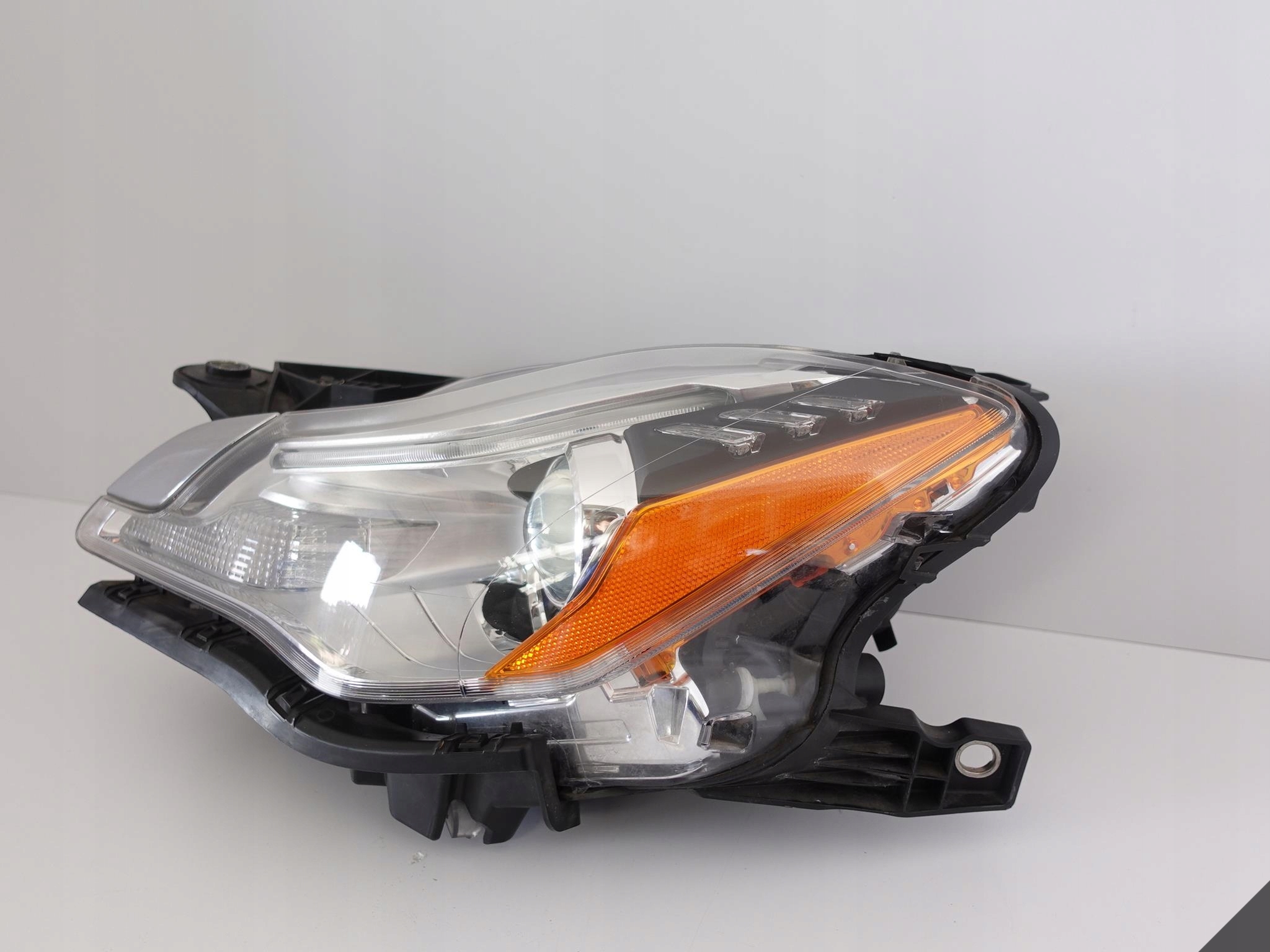 MASERATI QUATTROPORTE VI 6 M156 13-16 LAMPA XENON Typ samochodu Samochody osobowe