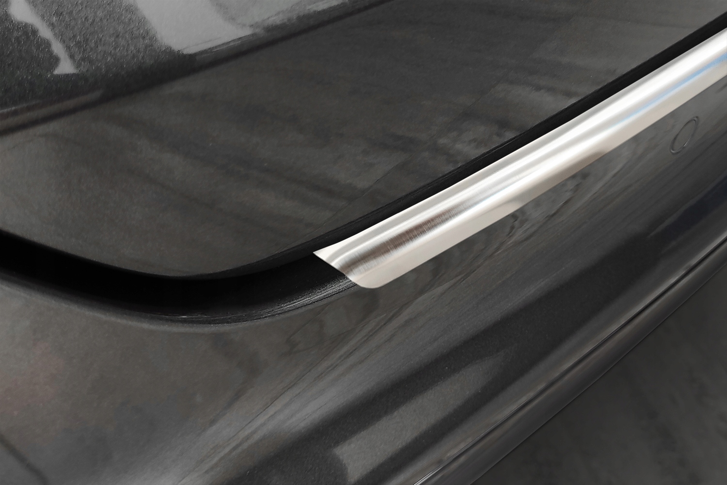LISTWA NA ZDERZAK FORD MONDEO V MK5 4D 5D Part manufacturer AVISA