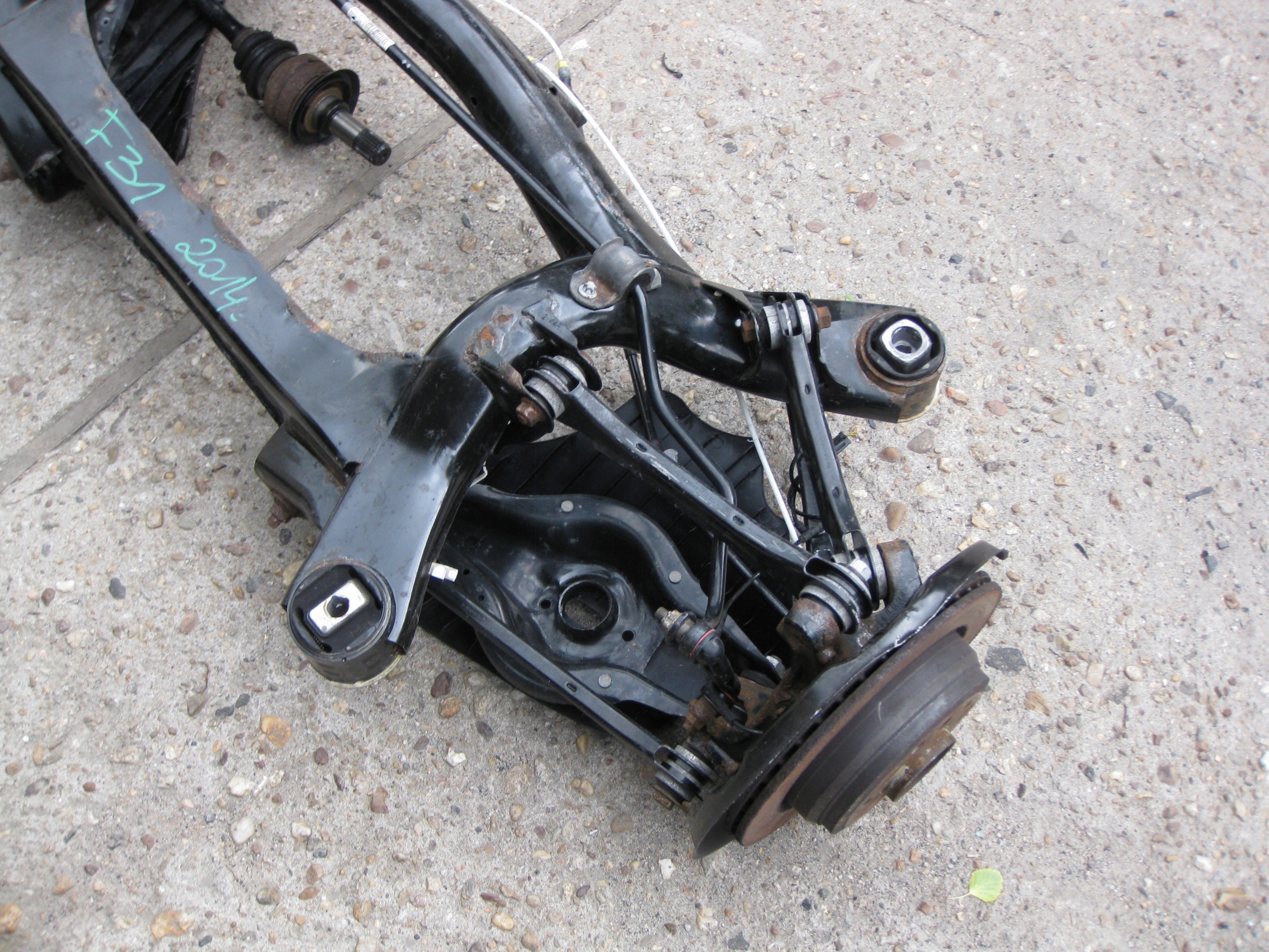 BMW F31 14R Achsträger heck 6792506