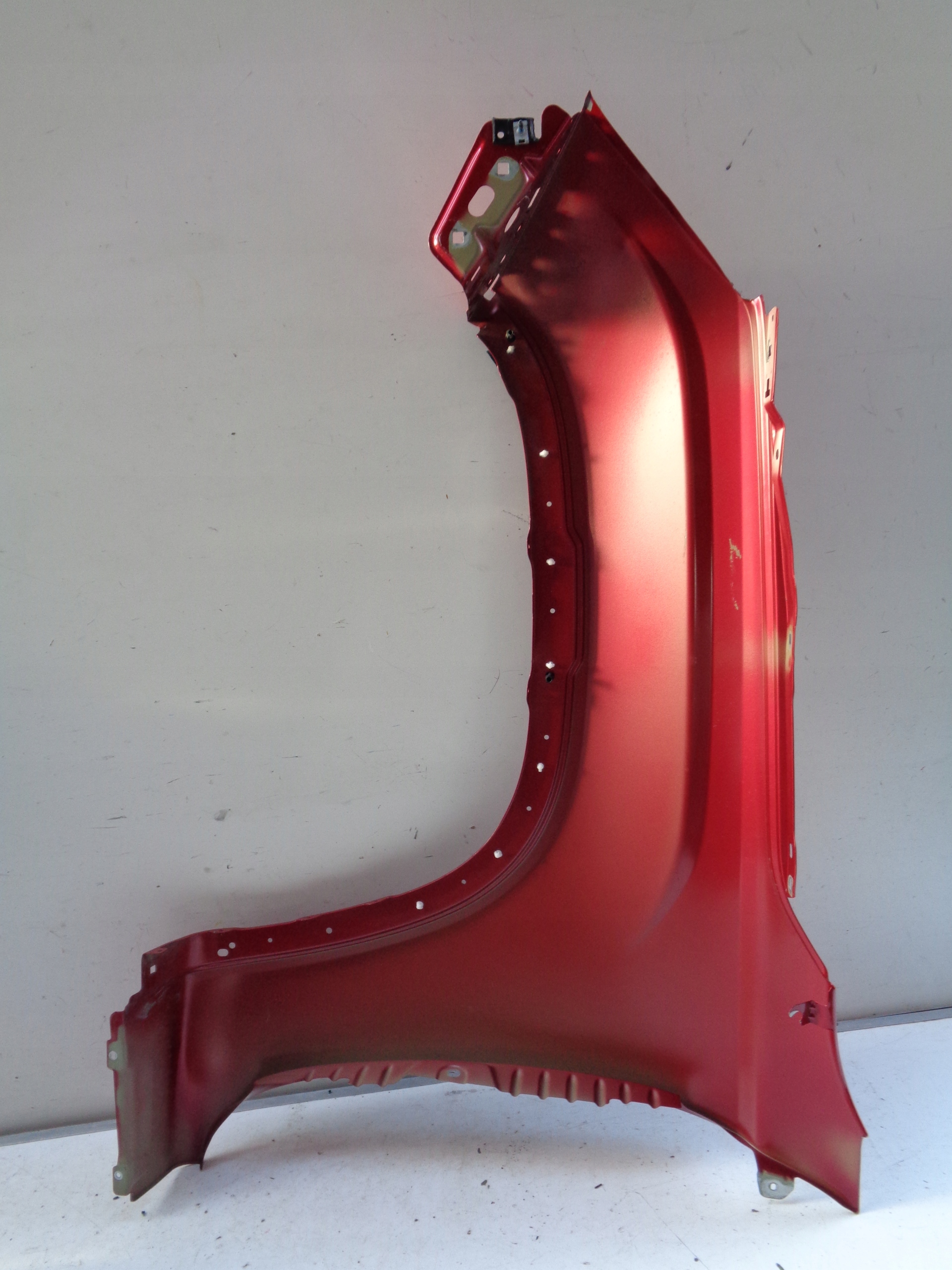 fender right front VW AMAROK 23- NR 39904