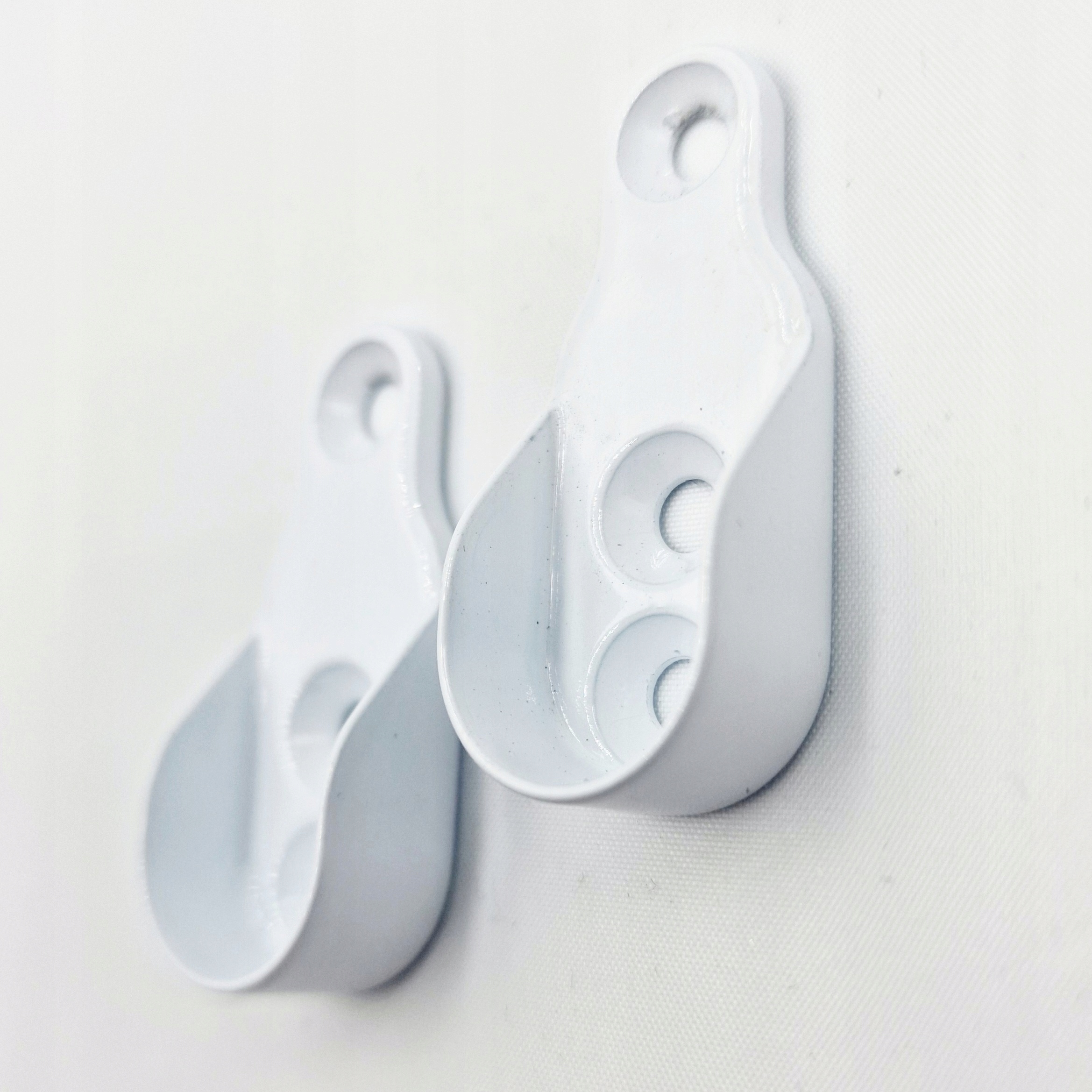 

2x Uchwyt drążka owalnego do szafy, wspornik biały