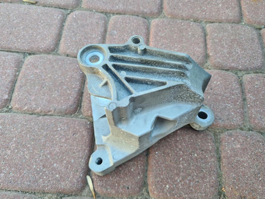 holder gearbox mounting Opel Insignia B 84093828