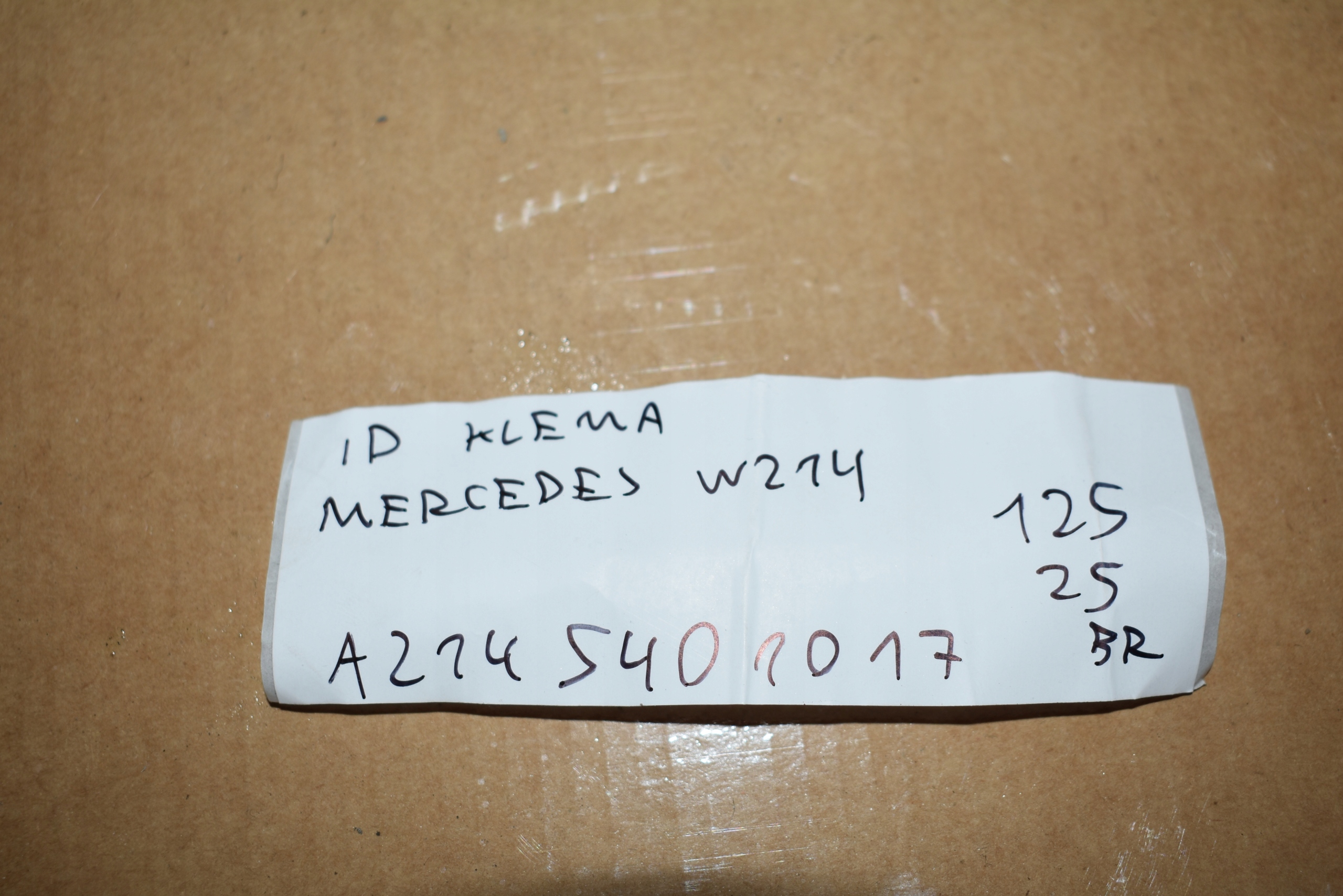 IDEALNA Borne MERCEDES W214 1