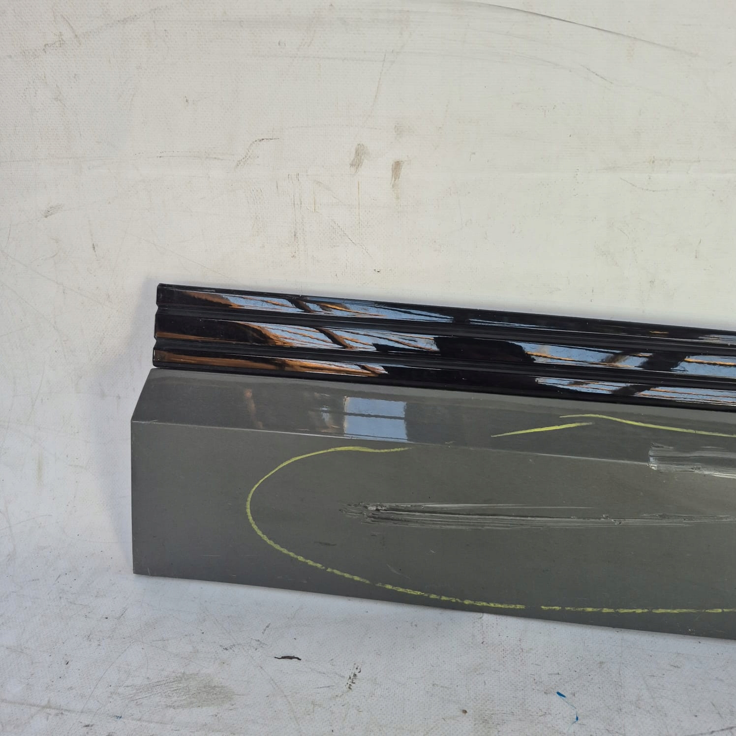 AUDI Q4 E-TRON 4KE moulding door right front front 4KE853960