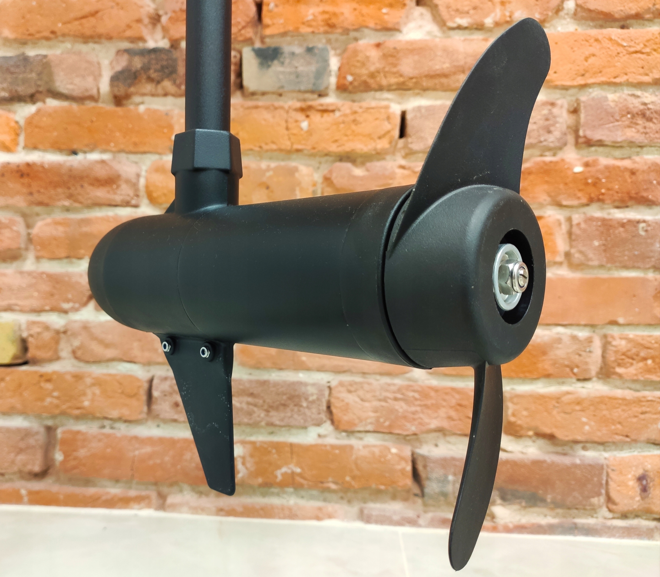 Silnik elektryczny Haswing Osapian 45 lbs 12V kolumna 90cm Strefa ciszy Długość kolumny 91 cm