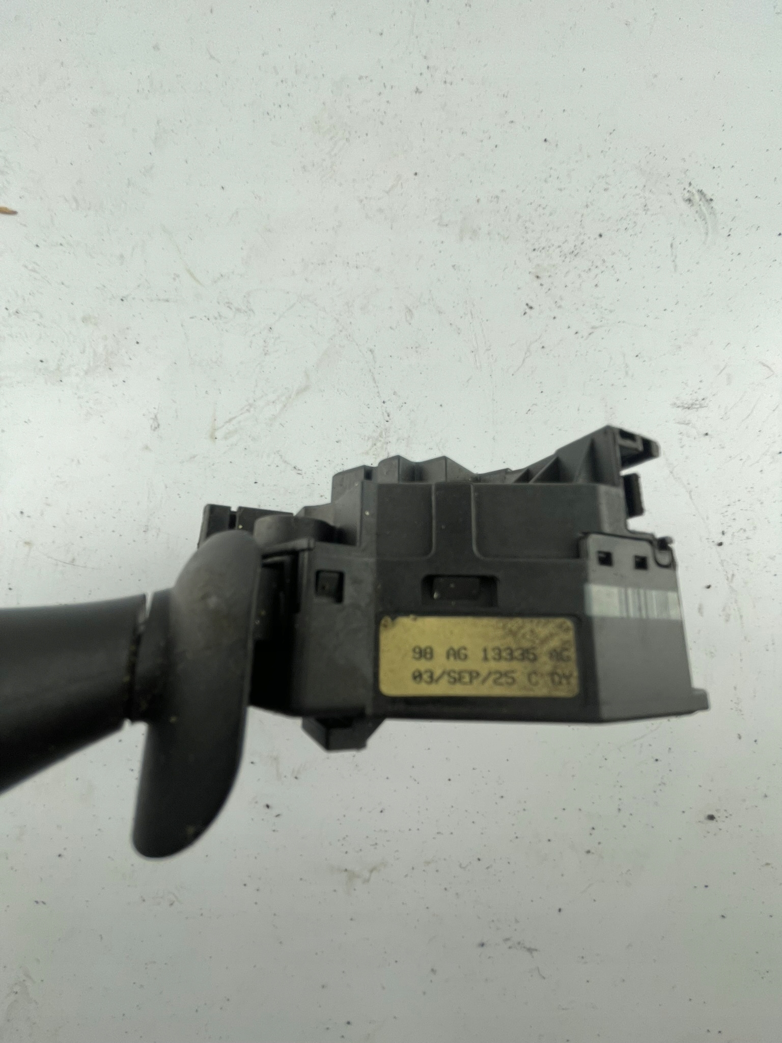 switch of indicators 98AG13335AG Ford Focus and left