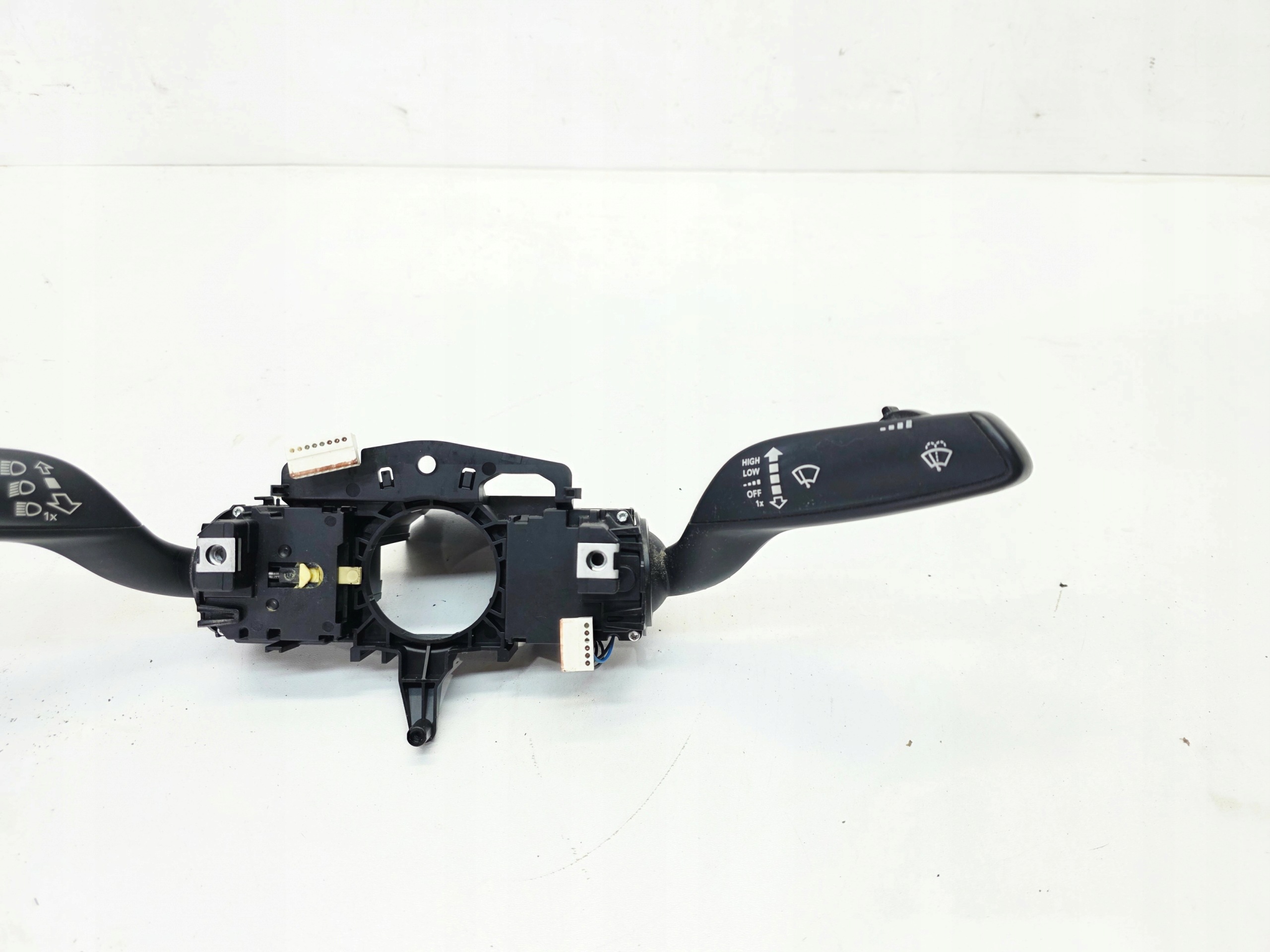 steering wheel levers and controls AUDI A3 8V 8V0953502F